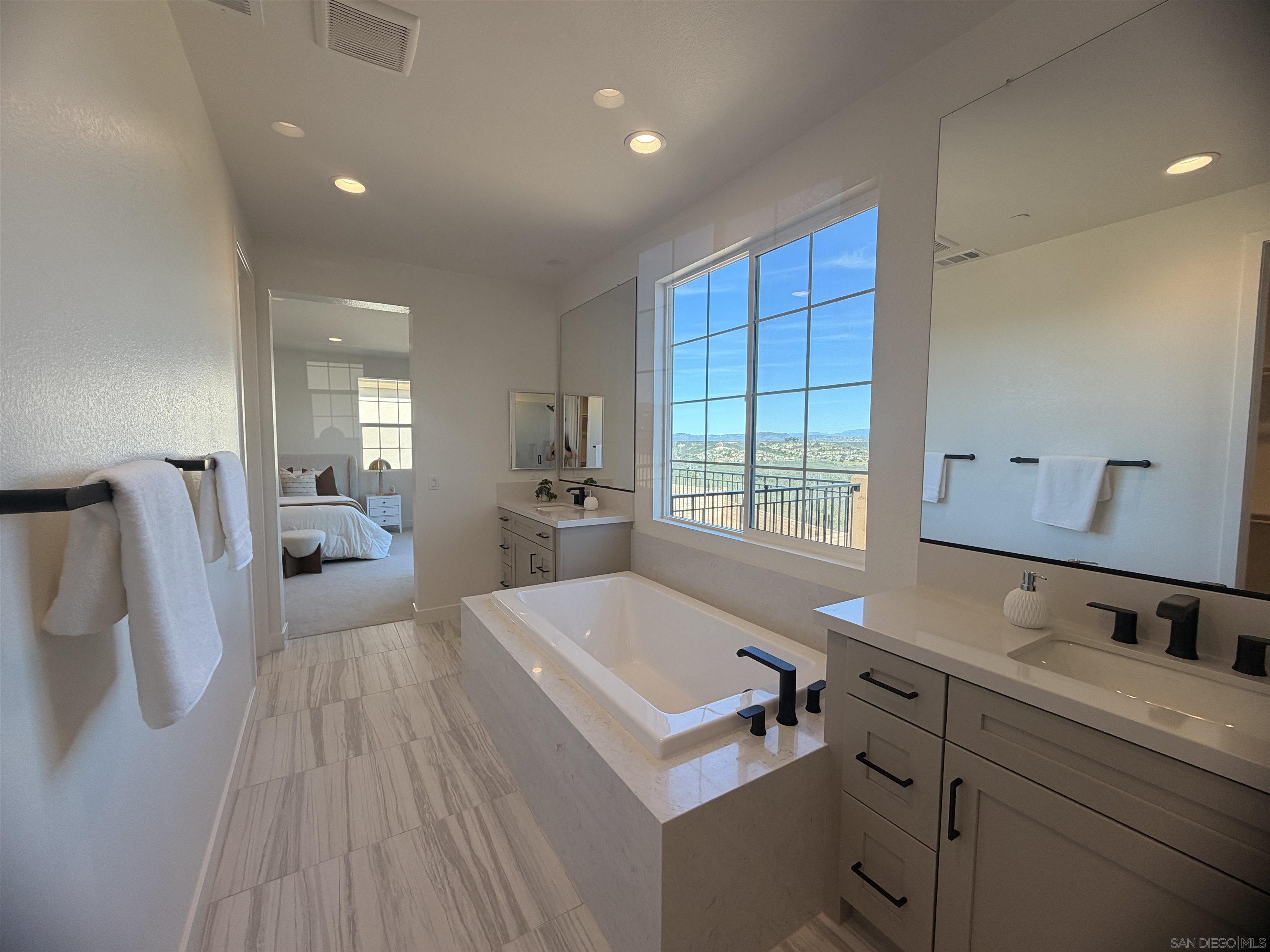 Detail Gallery Image 23 of 33 For 11305  Caminito Rodar, San Diego,  CA 92126 - 4 Beds | 4/1 Baths