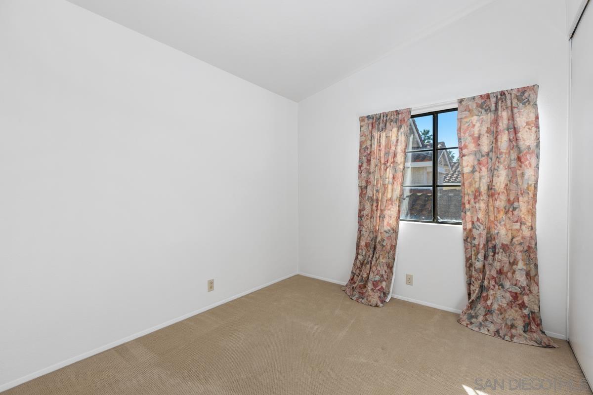 Detail Gallery Image 12 of 20 For 7143  Caminito Pantoja, San Diego,  CA 92122 - 3 Beds | 3 Baths