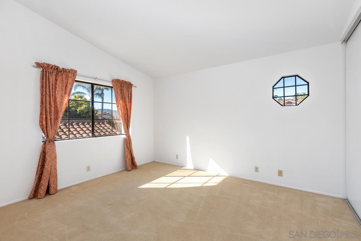 Detail Gallery Image 10 of 20 For 7143  Caminito Pantoja, San Diego,  CA 92122 - 3 Beds | 3 Baths