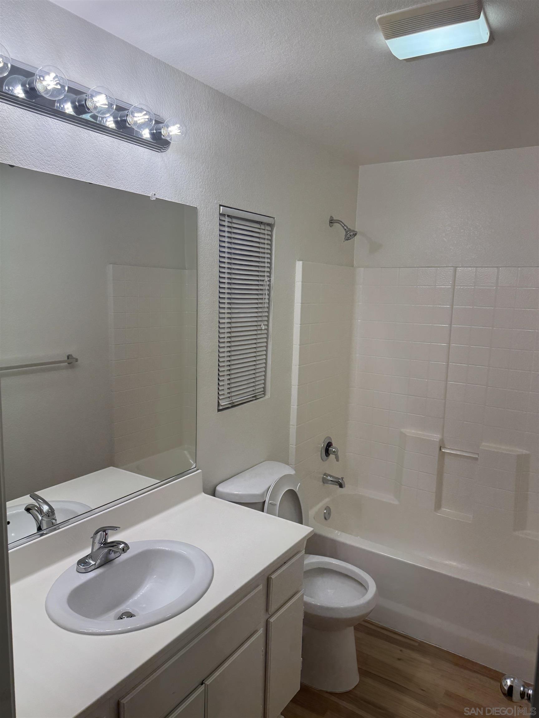 Detail Gallery Image 18 of 22 For 1835  Calvedos, Chula Vista,  CA 91913 - 2 Beds | 2 Baths