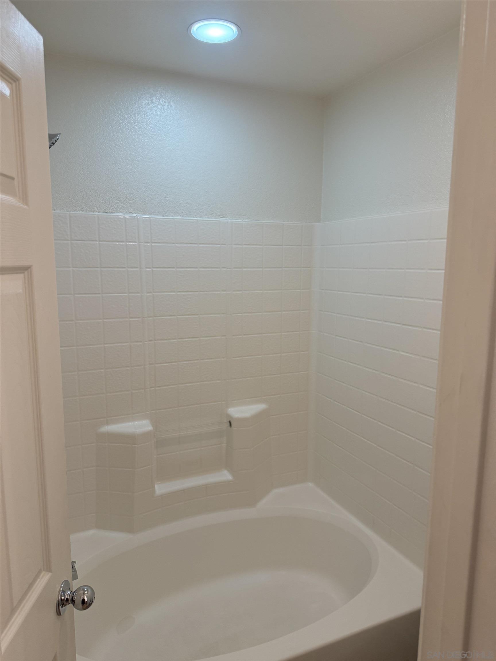 Detail Gallery Image 21 of 22 For 1835  Calvedos, Chula Vista,  CA 91913 - 2 Beds | 2 Baths