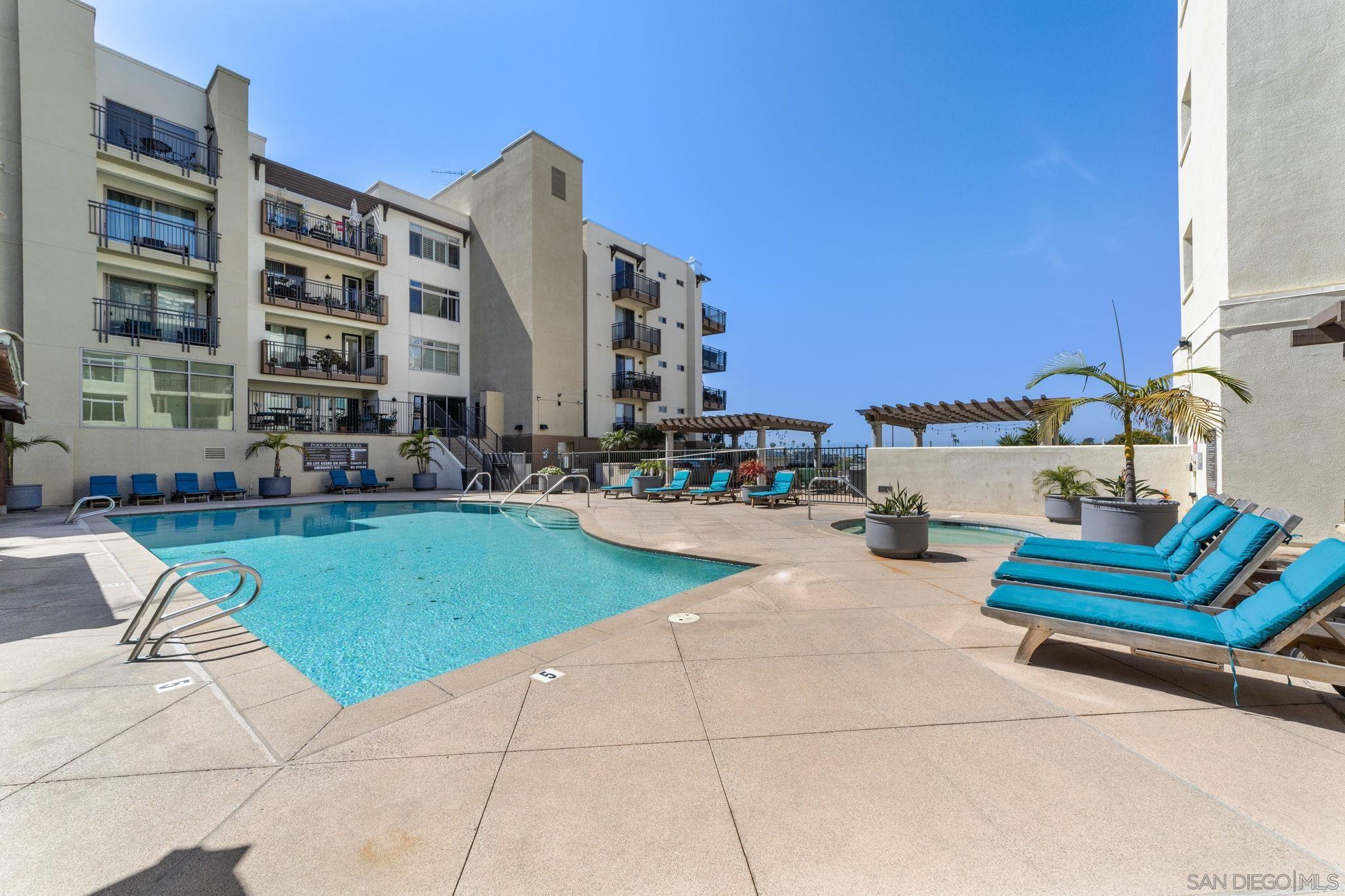 Detail Gallery Image 47 of 73 For 1019  Costa Pacifica Way  #1111,  Oceanside,  CA 92054 - 2 Beds | 2 Baths