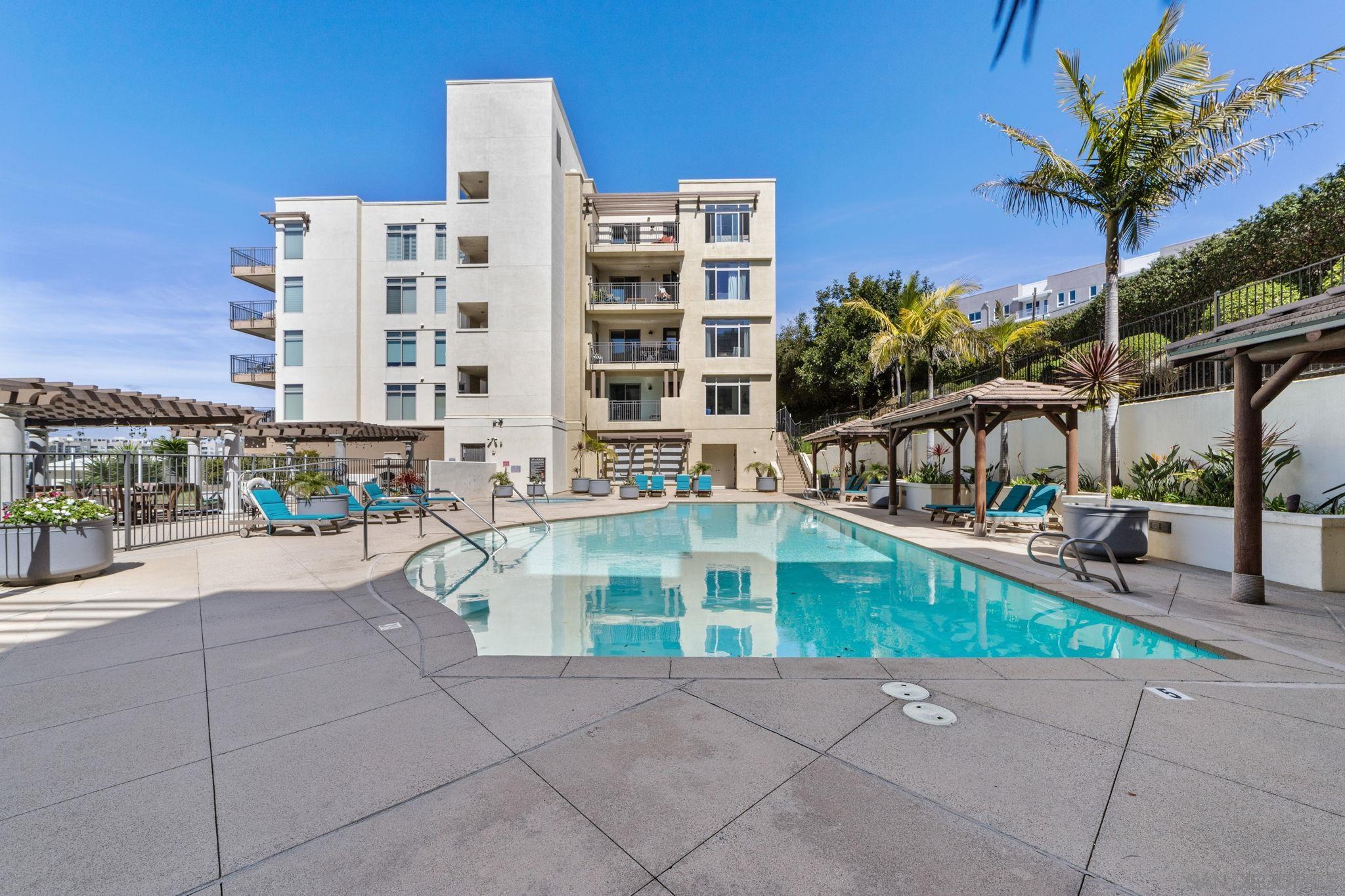 Detail Gallery Image 49 of 73 For 1019  Costa Pacifica Way  #1111,  Oceanside,  CA 92054 - 2 Beds | 2 Baths