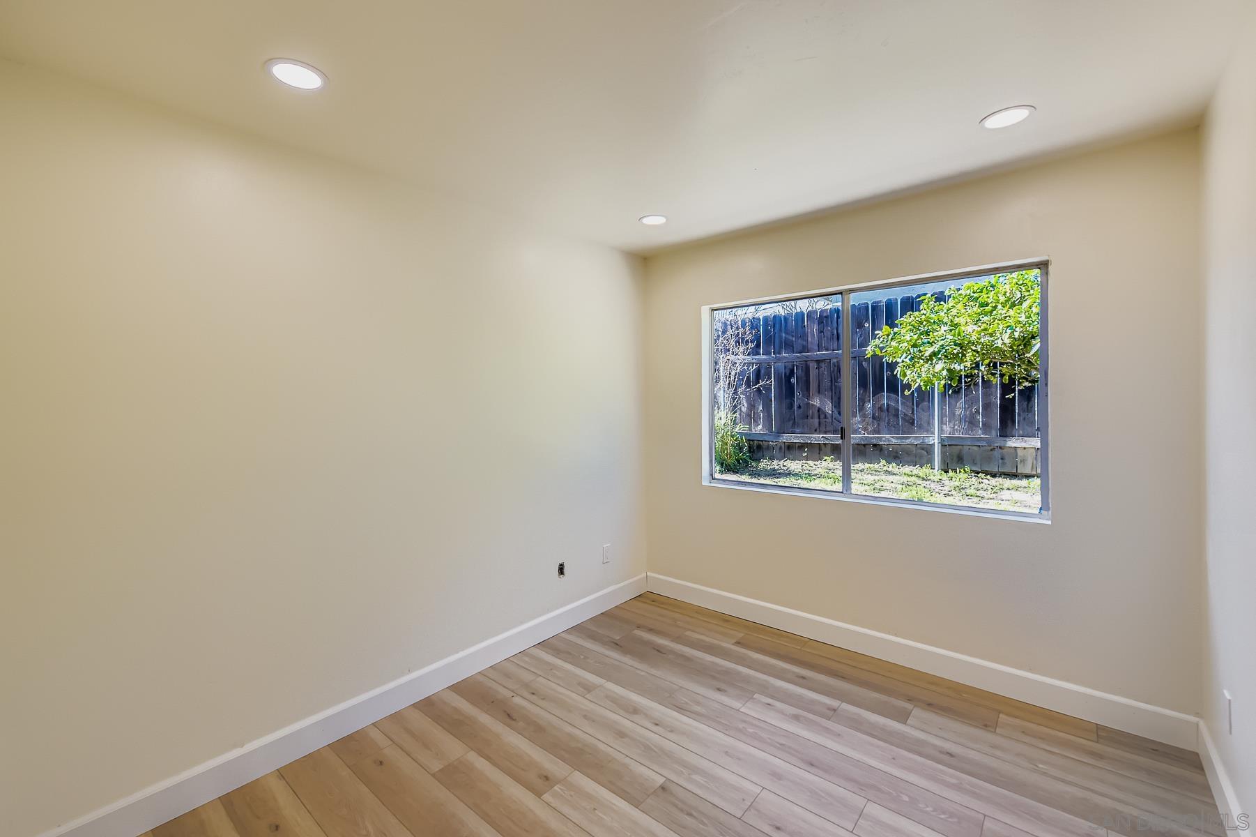 Detail Gallery Image 22 of 32 For 10386  La Duena Way, San Diego,  CA 92124 - 5 Beds | 2 Baths