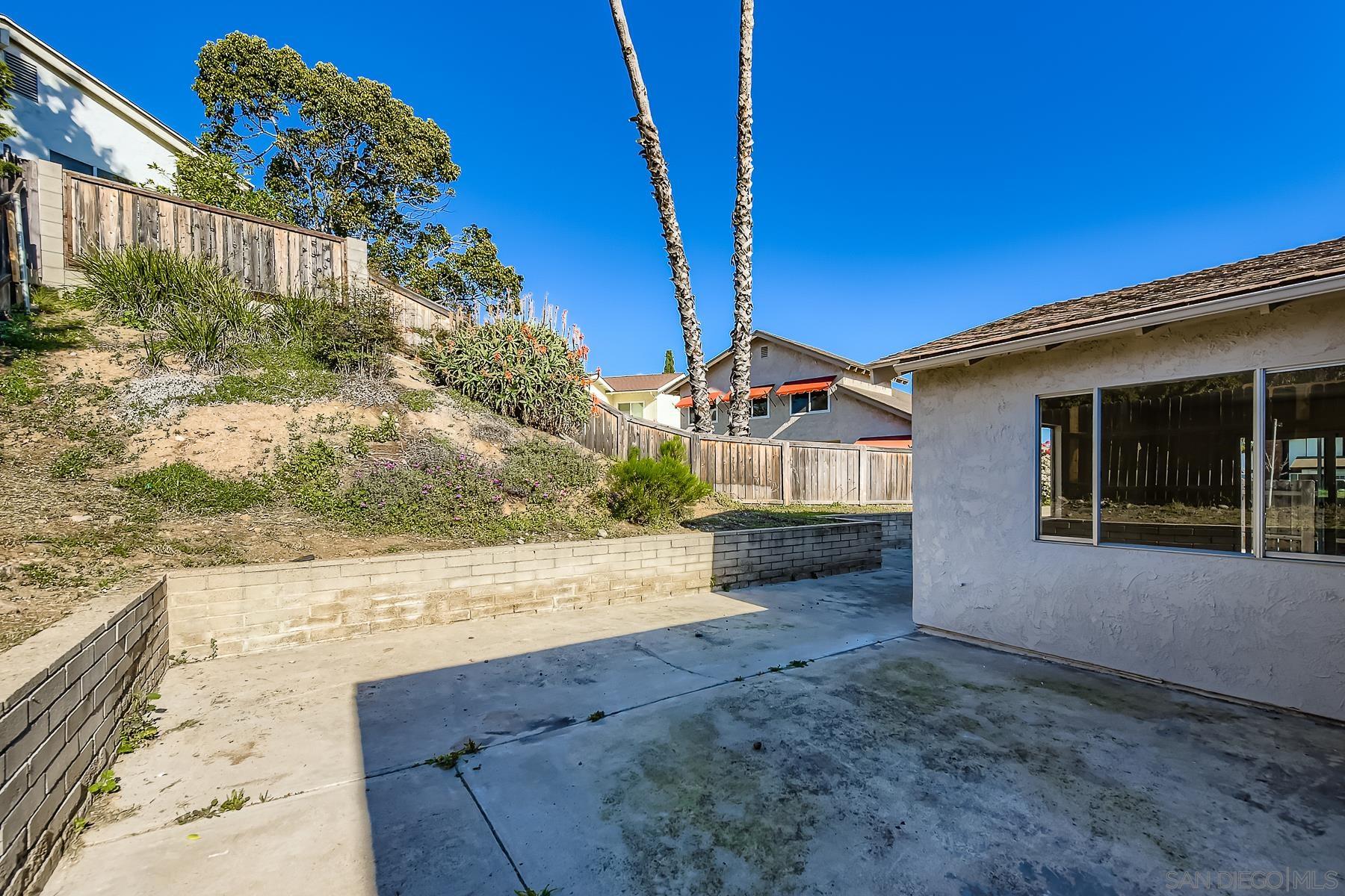 Detail Gallery Image 31 of 32 For 10386  La Duena Way, San Diego,  CA 92124 - 5 Beds | 2 Baths