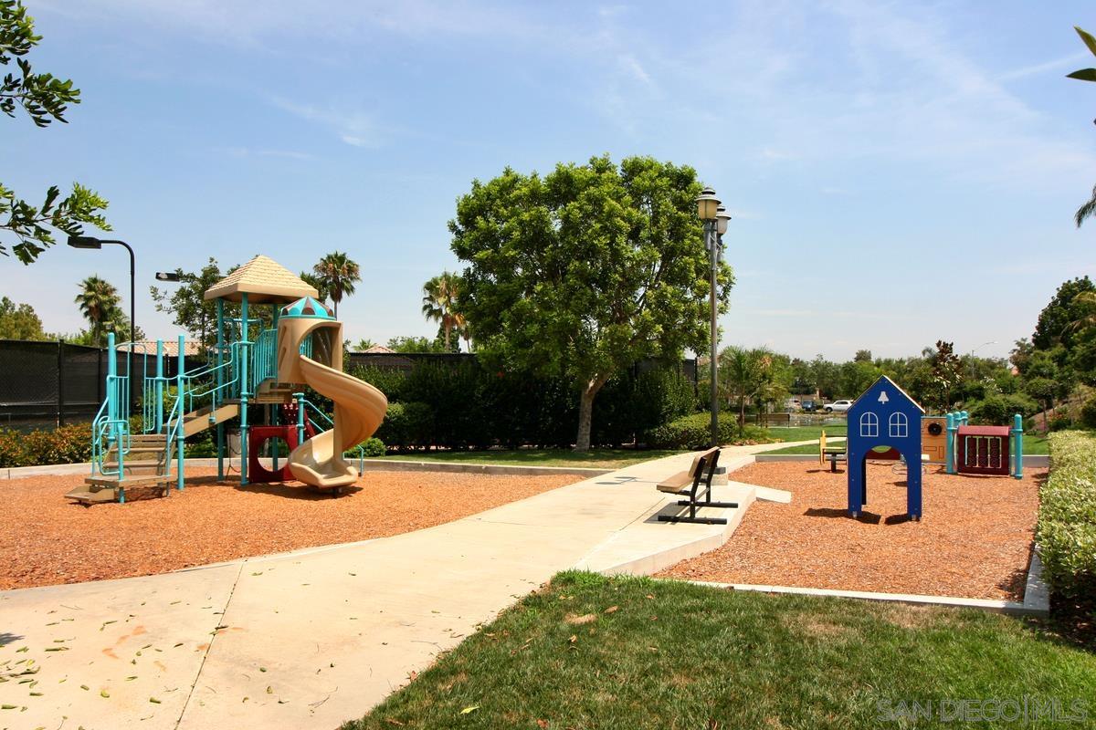 Detail Gallery Image 30 of 34 For 18557  Caminito Pasadero  #389,  San Diego,  CA 92128 - 3 Beds | 2 Baths