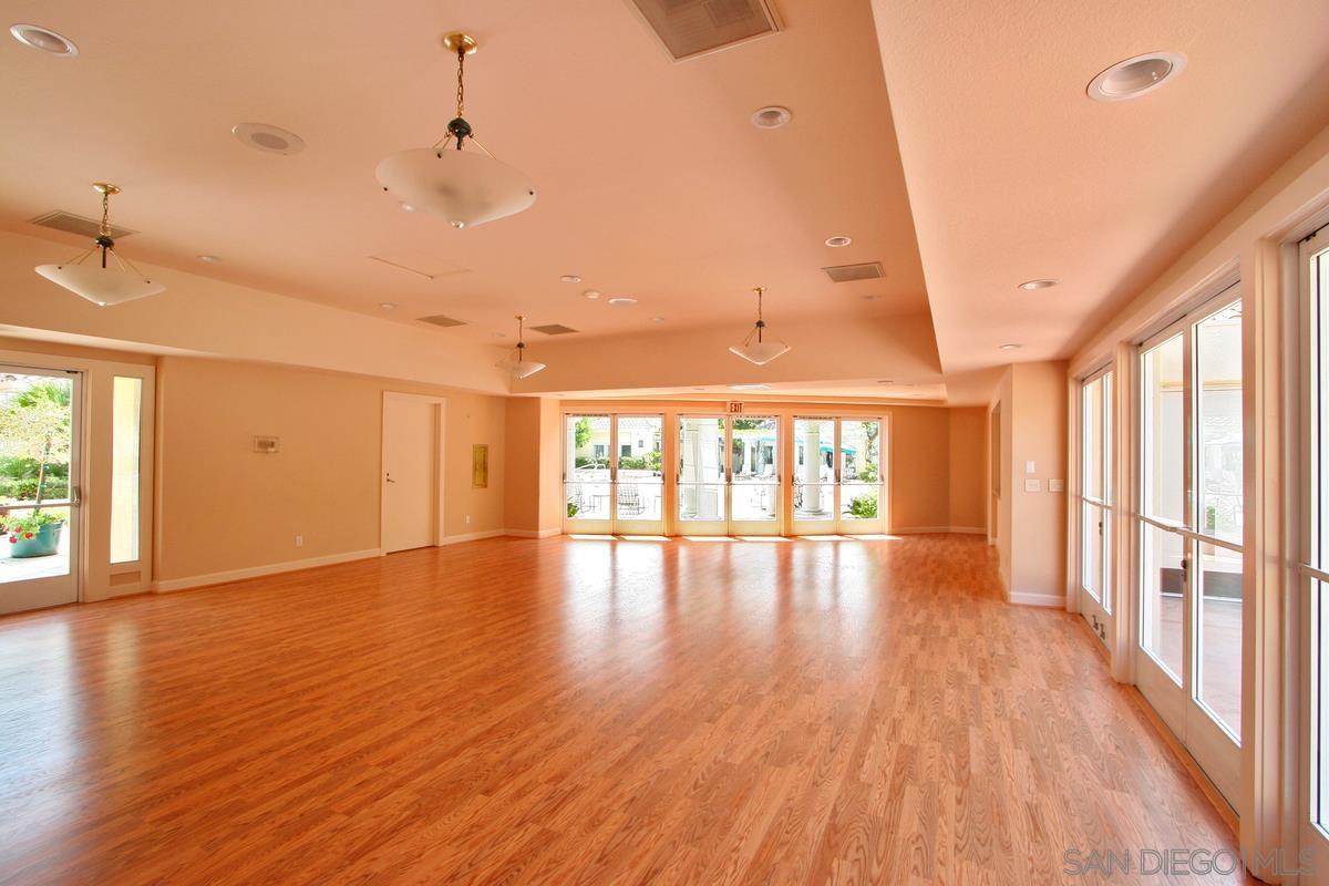 Detail Gallery Image 32 of 34 For 18557  Caminito Pasadero  #389,  San Diego,  CA 92128 - 3 Beds | 2 Baths