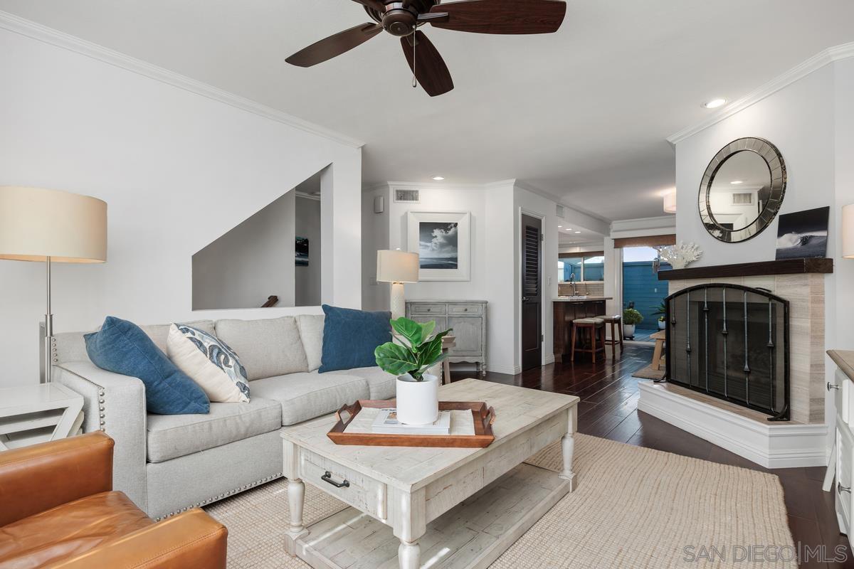 Detail Gallery Image 2 of 32 For 960  Intrepid Ct, Del Mar,  CA 92014 - 2 Beds | 2/1 Baths