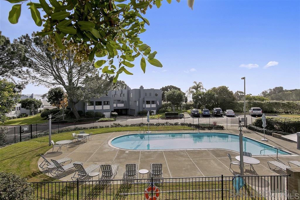 Detail Gallery Image 23 of 32 For 960  Intrepid Ct, Del Mar,  CA 92014 - 2 Beds | 2/1 Baths