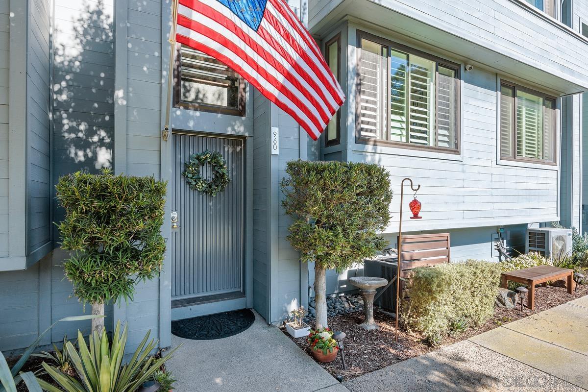 Detail Gallery Image 29 of 32 For 960  Intrepid Ct, Del Mar,  CA 92014 - 2 Beds | 2/1 Baths