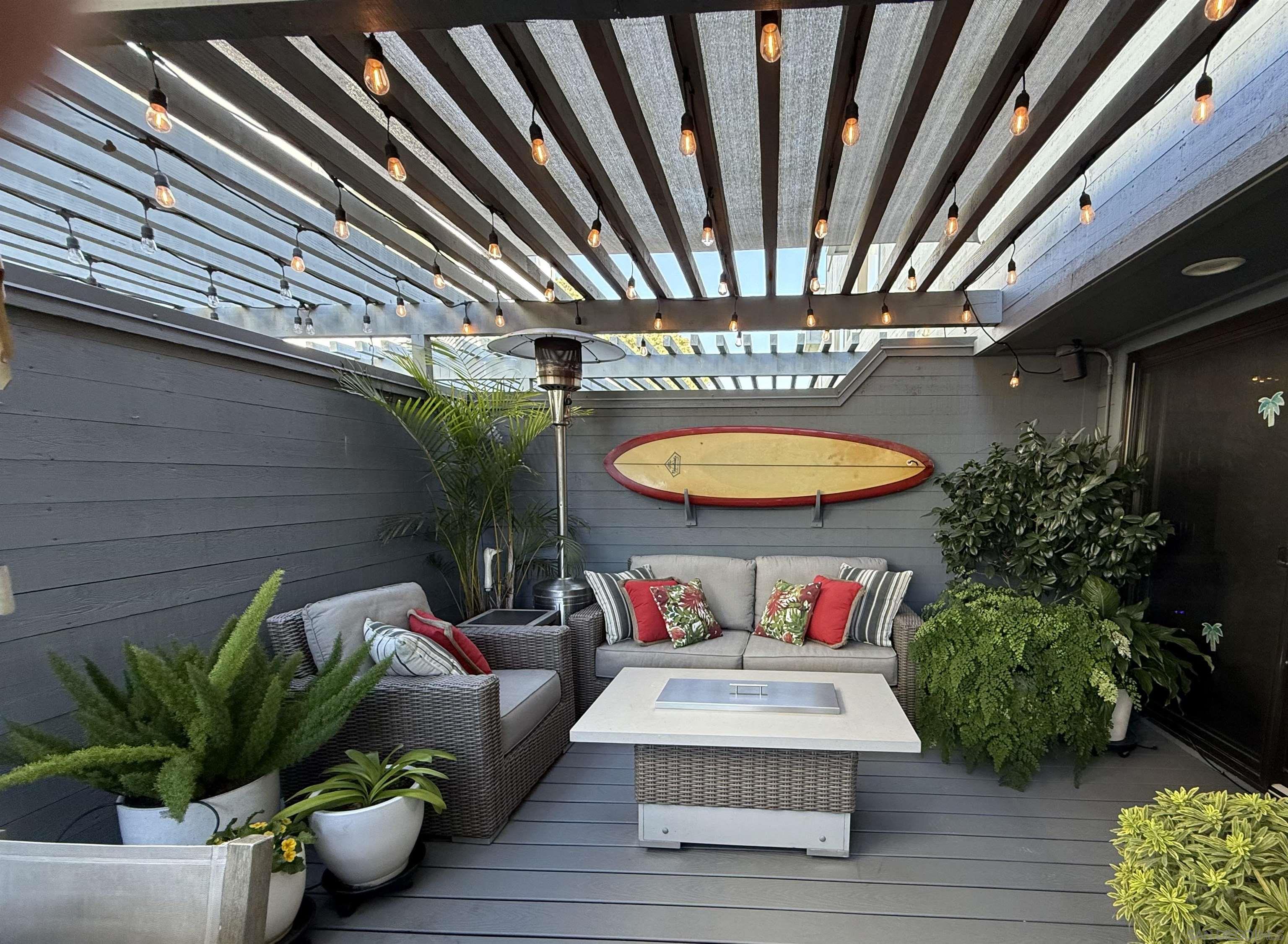 Detail Gallery Image 9 of 32 For 960  Intrepid Ct, Del Mar,  CA 92014 - 2 Beds | 2/1 Baths