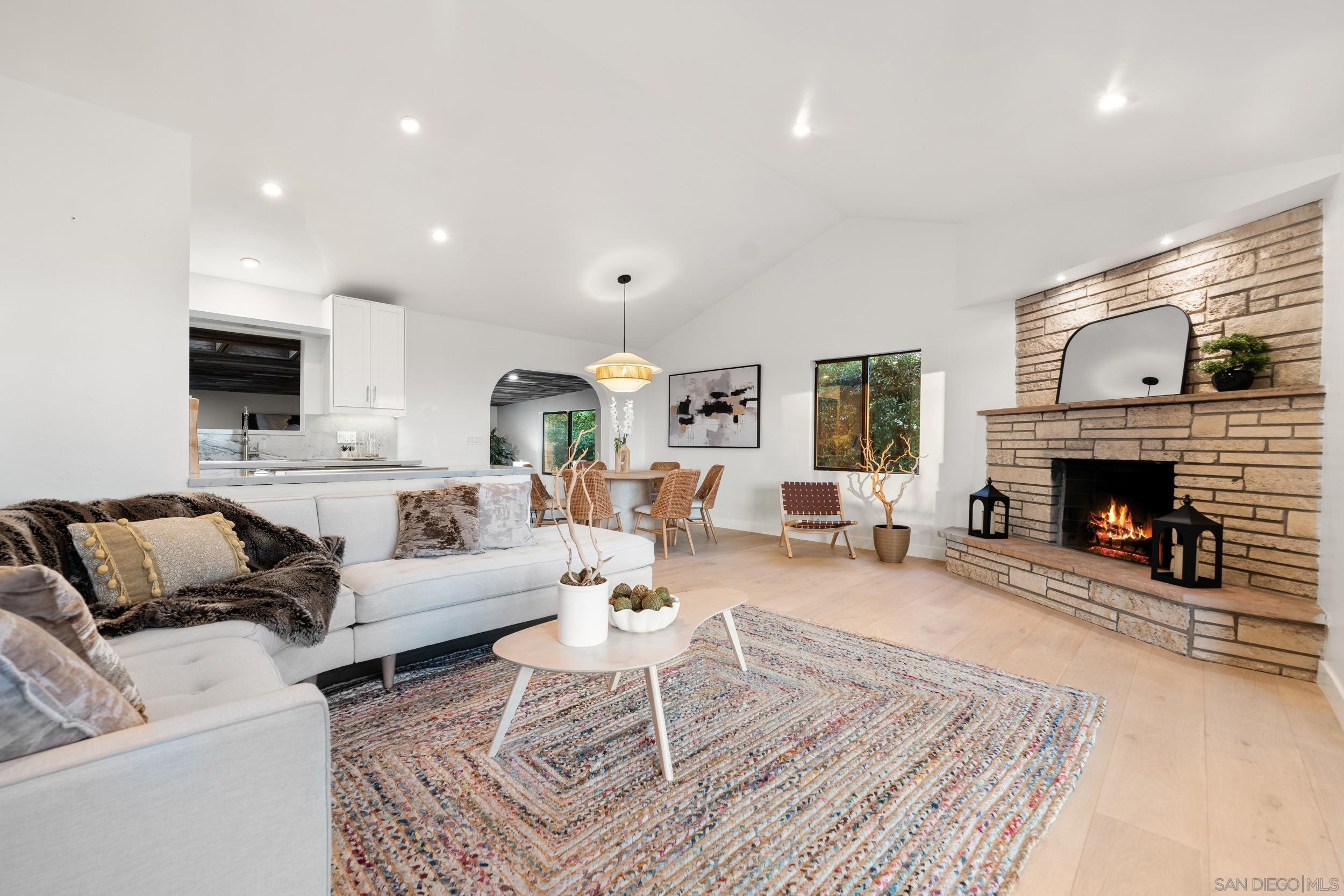 Detail Gallery Image 2 of 53 For 3306  Donna Dr, Carlsbad,  CA 92008 - 4 Beds | 4 Baths