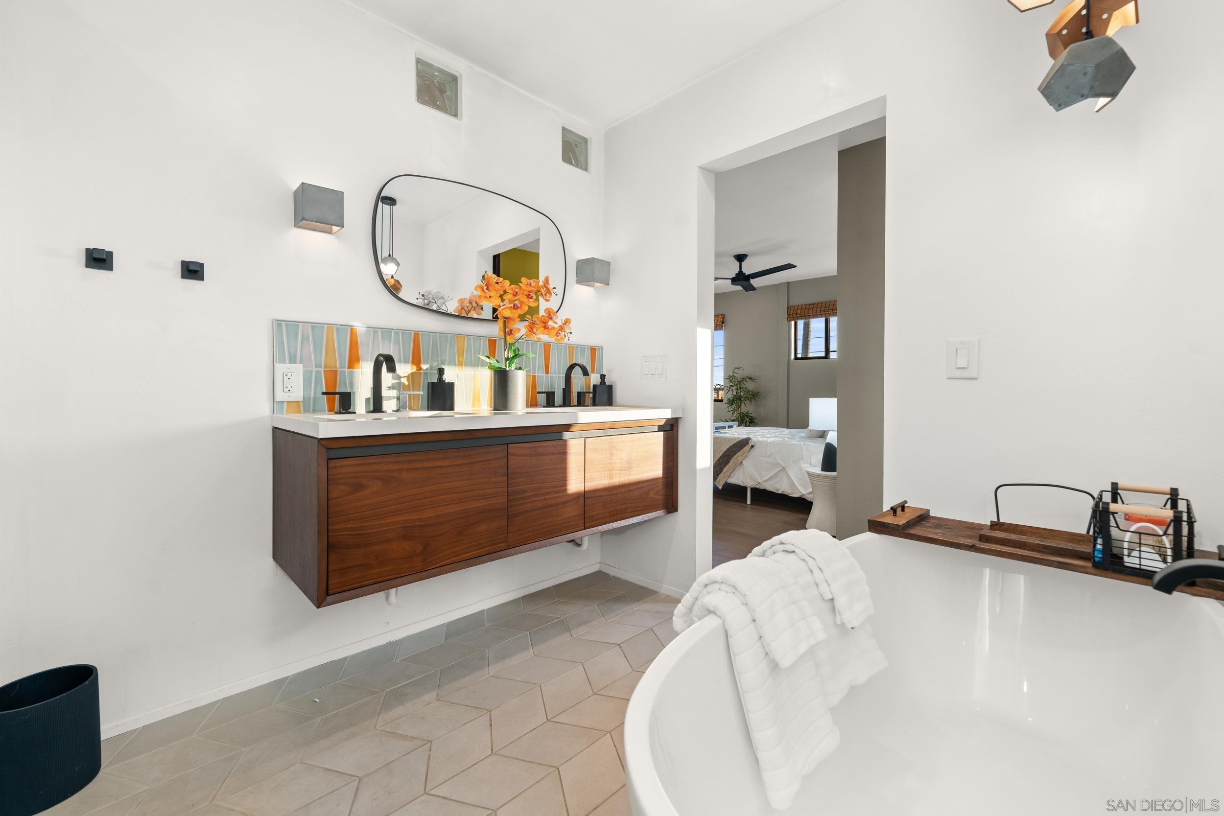 Detail Gallery Image 30 of 53 For 3306  Donna Dr, Carlsbad,  CA 92008 - 4 Beds | 4 Baths