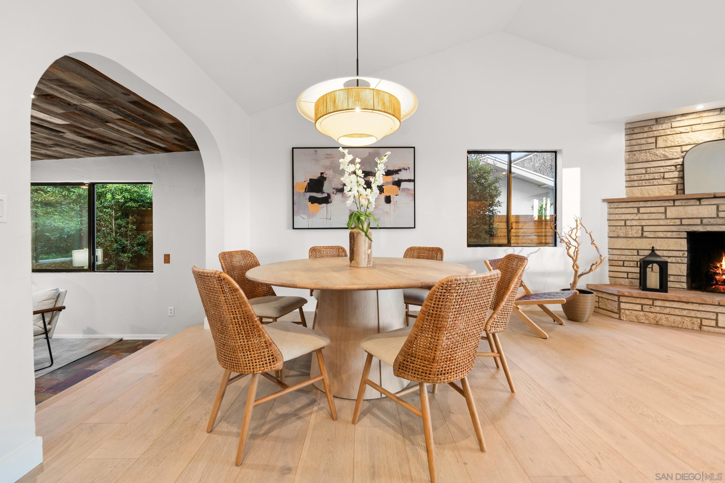 Detail Gallery Image 5 of 53 For 3306  Donna Dr, Carlsbad,  CA 92008 - 4 Beds | 4 Baths