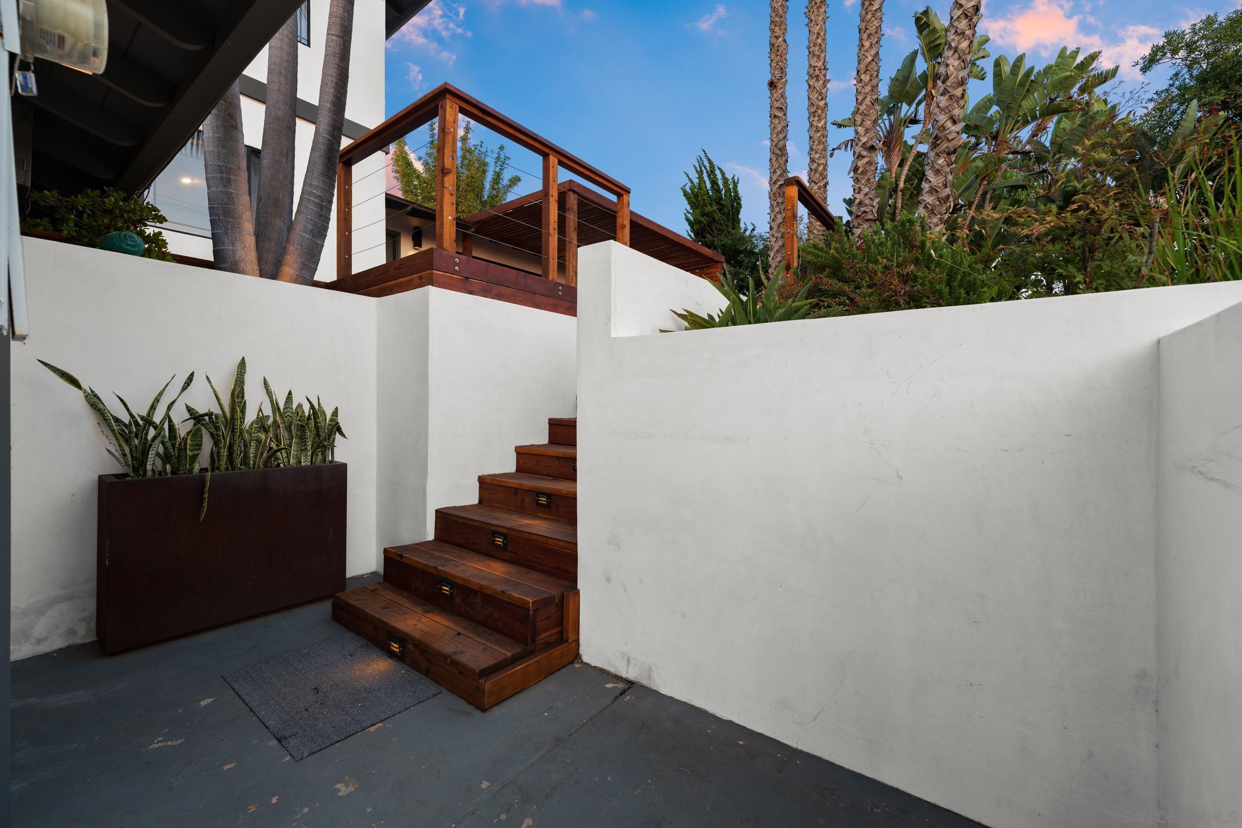 Detail Gallery Image 49 of 53 For 3306  Donna Dr, Carlsbad,  CA 92008 - 4 Beds | 4 Baths