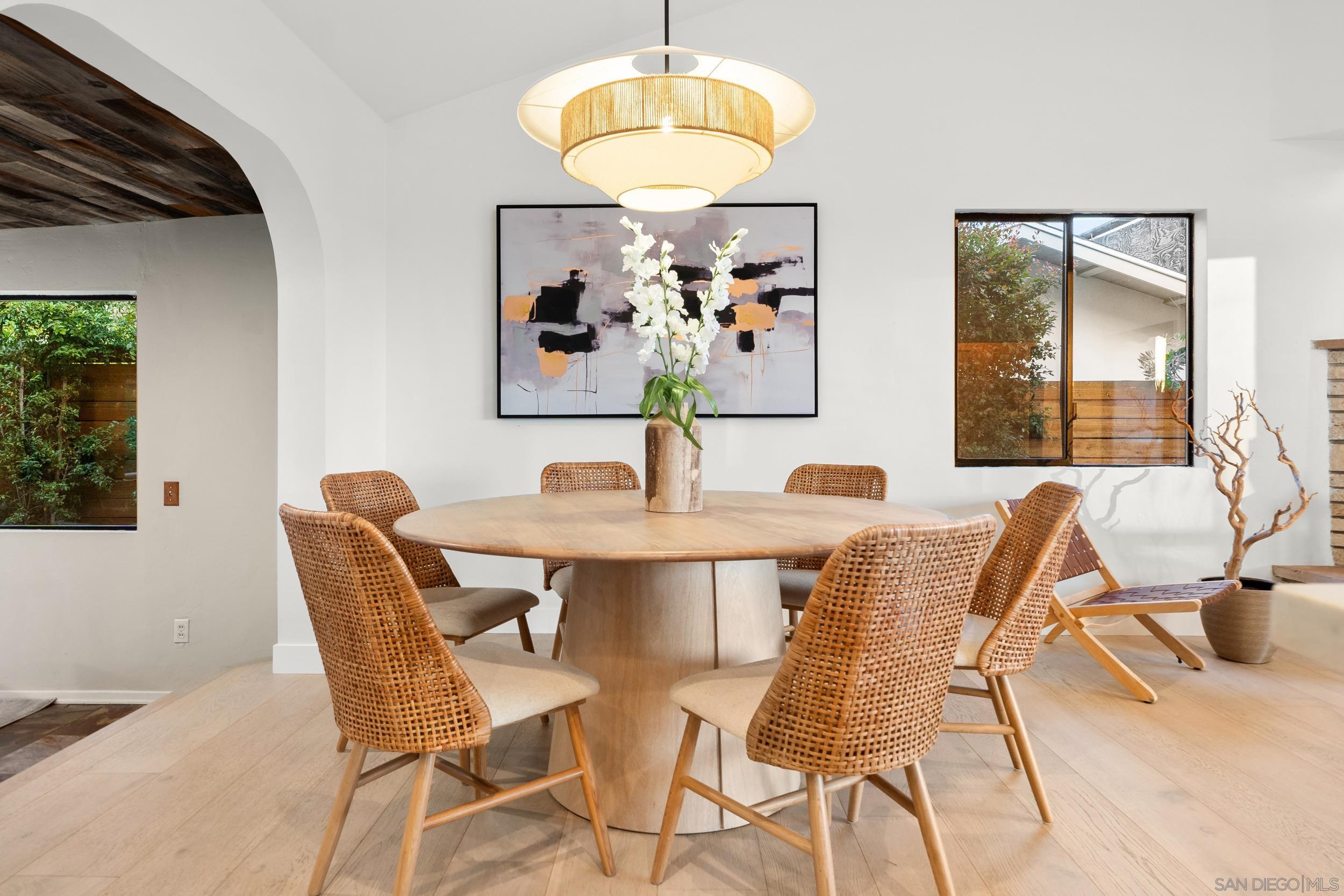 Detail Gallery Image 6 of 53 For 3306  Donna Dr, Carlsbad,  CA 92008 - 4 Beds | 4 Baths