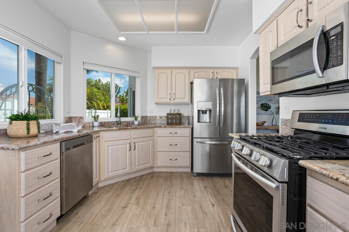 Detail Gallery Image 18 of 45 For 3328  Malta Way, Oceanside,  CA 92056 - 3 Beds | 2 Baths