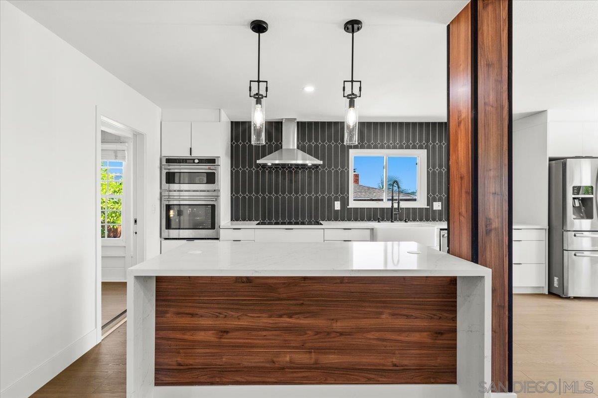 Detail Gallery Image 13 of 36 For 16413  Roca Dr, San Diego,  CA 92128 - 2 Beds | 2 Baths