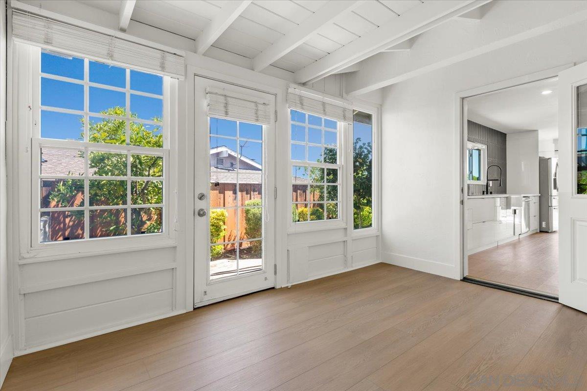 Detail Gallery Image 17 of 36 For 16413  Roca Dr, San Diego,  CA 92128 - 2 Beds | 2 Baths