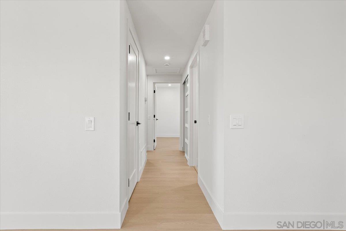 Detail Gallery Image 18 of 36 For 16413  Roca Dr, San Diego,  CA 92128 - 2 Beds | 2 Baths