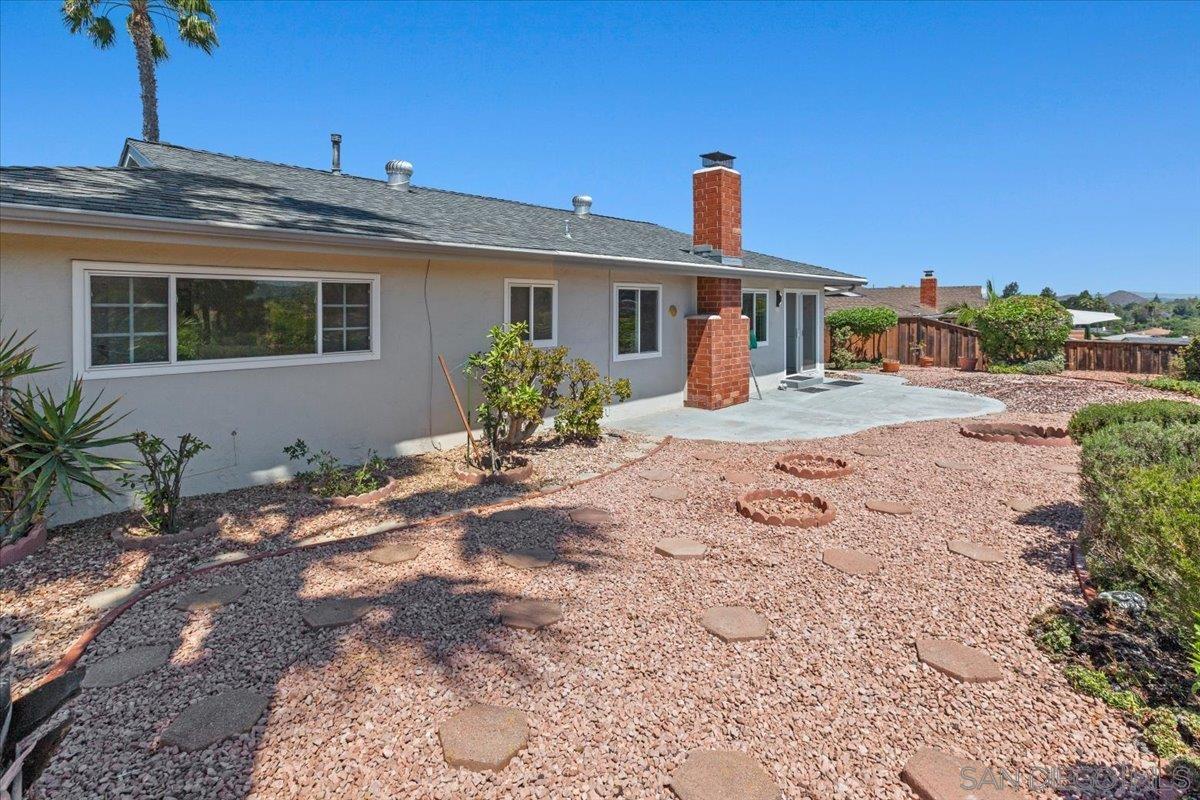 Detail Gallery Image 25 of 36 For 16413  Roca Dr, San Diego,  CA 92128 - 2 Beds | 2 Baths