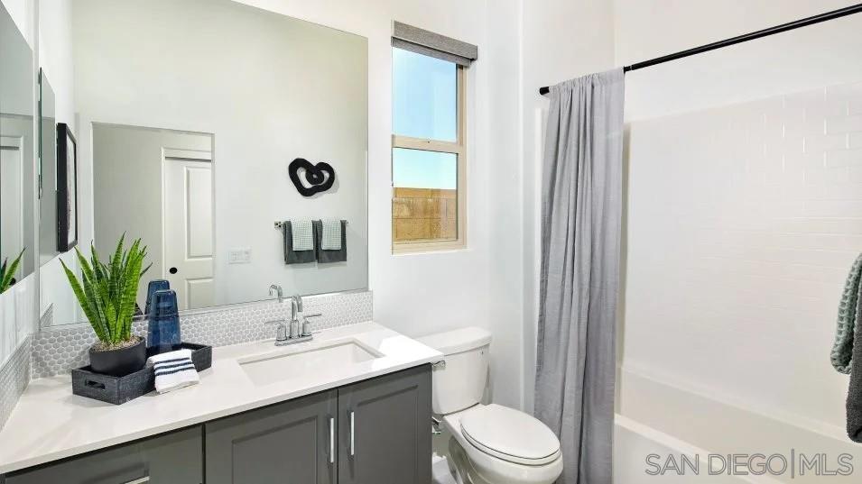 Detail Gallery Image 16 of 24 For 13158  Greer, San Diego,  CA 92129 - 3 Beds | 3/1 Baths