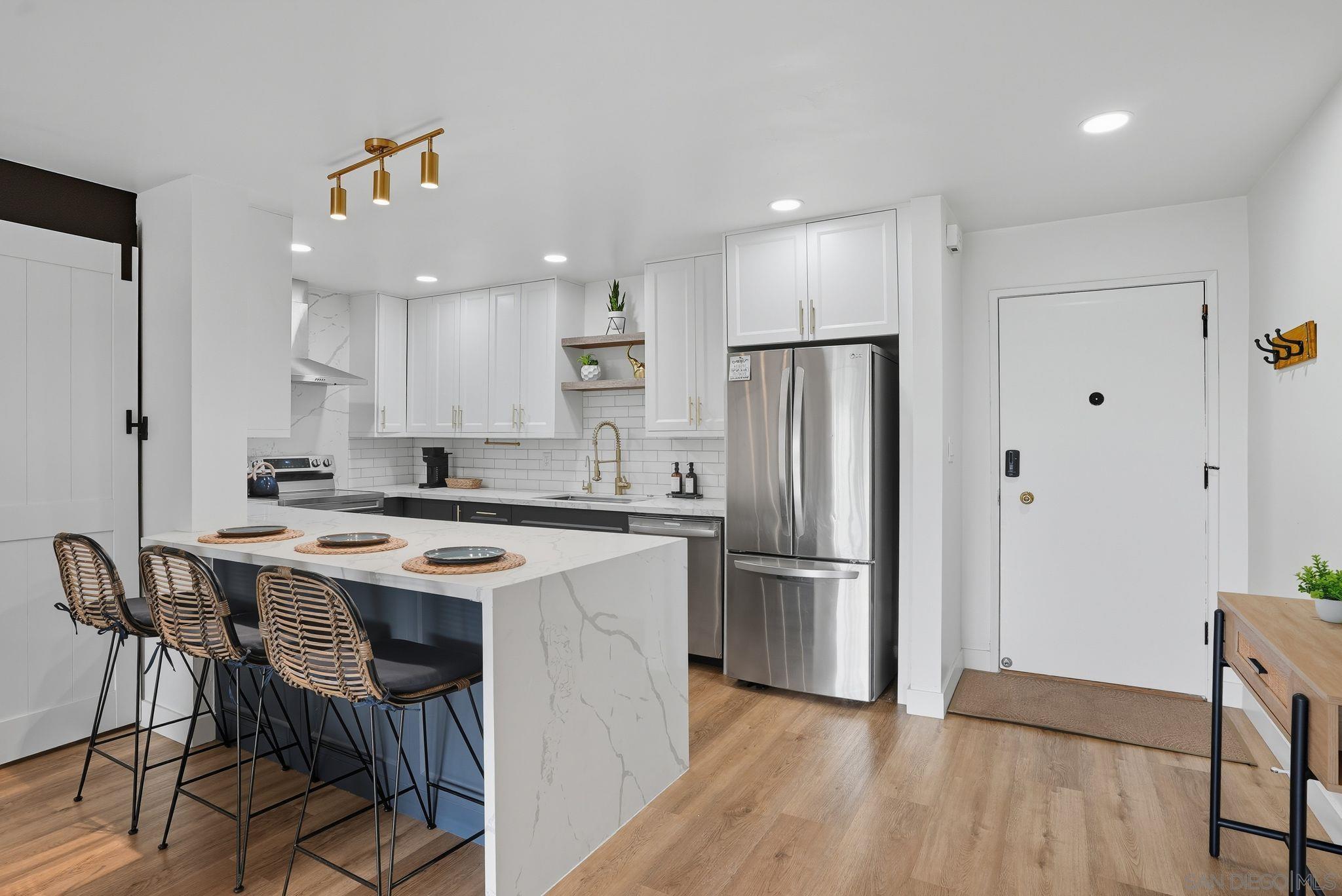 Front Image Thumbnail for SD260001404