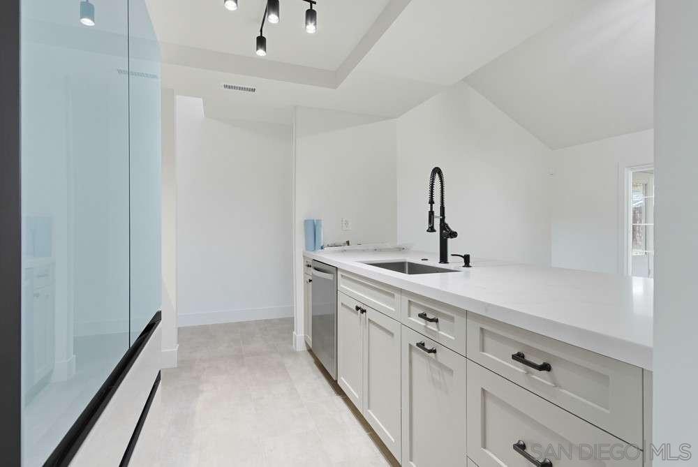 Detail Gallery Image 18 of 65 For 5639  Pony Ct, Oceanside,  CA 92057 - 3 Beds | 2 Baths