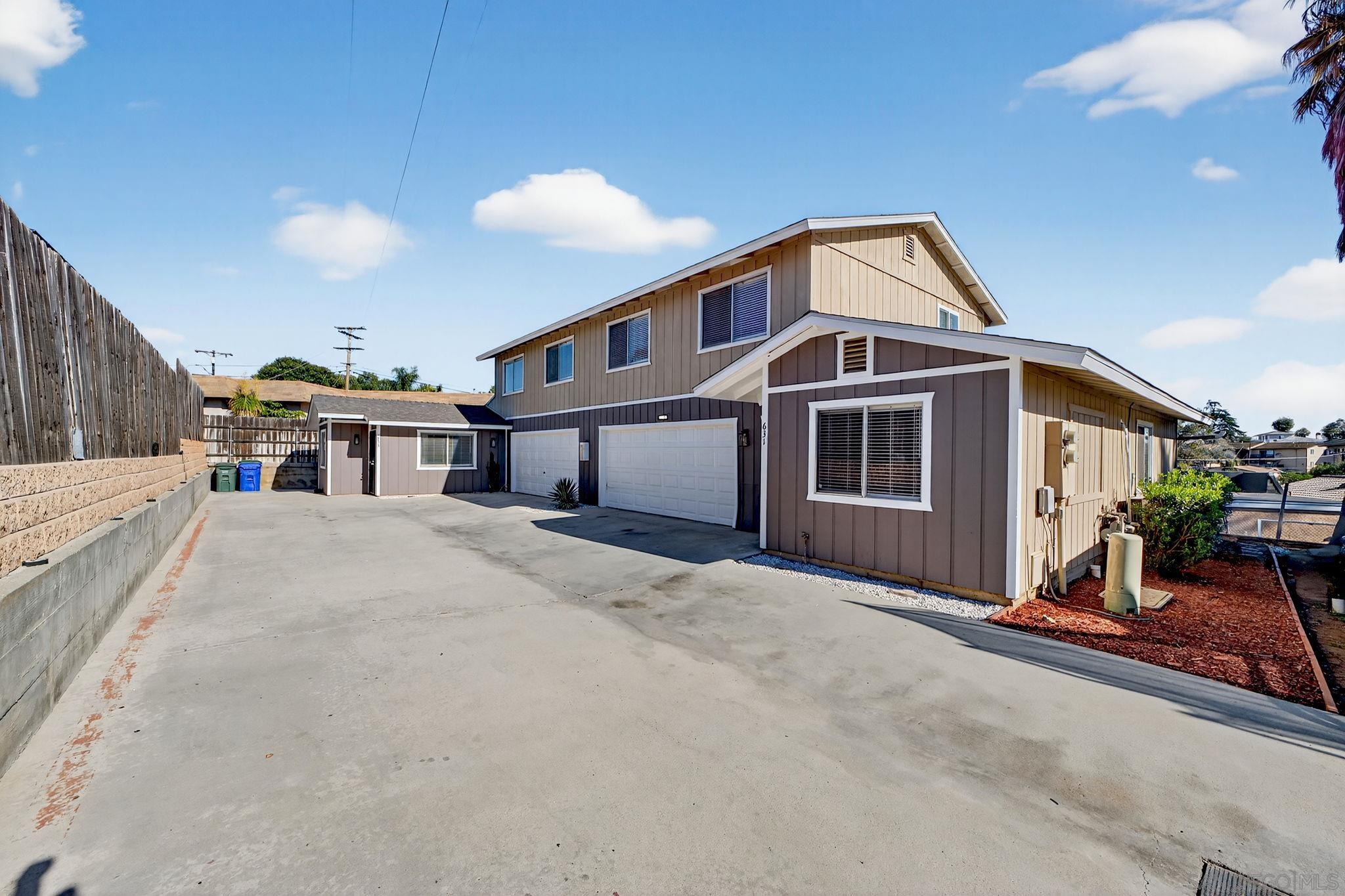 Detail Gallery Image 3 of 46 For 631-633  Hillside Terrace, Vista,  CA 92084 - – Beds | – Baths