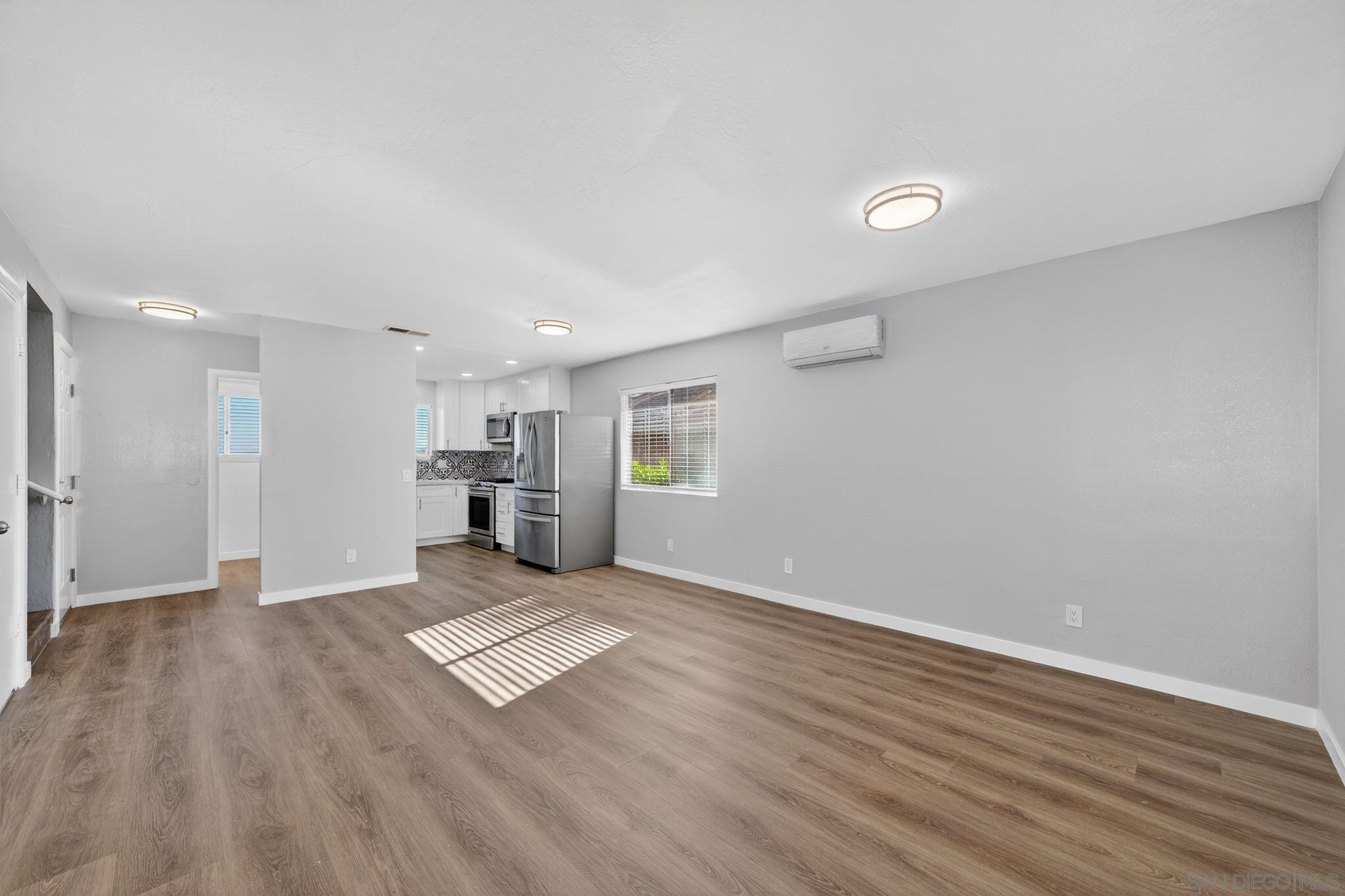 Detail Gallery Image 22 of 46 For 631-633  Hillside Terrace, Vista,  CA 92084 - – Beds | – Baths