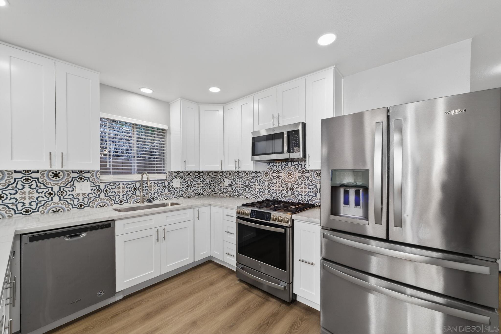 Detail Gallery Image 25 of 46 For 631-633  Hillside Terrace, Vista,  CA 92084 - – Beds | – Baths