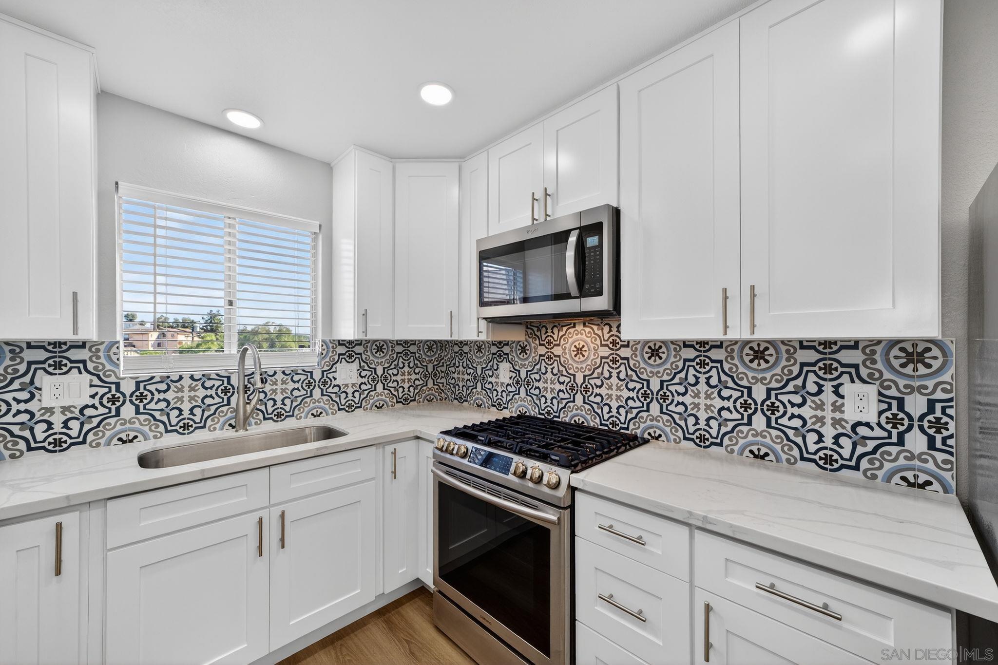 Detail Gallery Image 27 of 46 For 631-633  Hillside Terrace, Vista,  CA 92084 - – Beds | – Baths