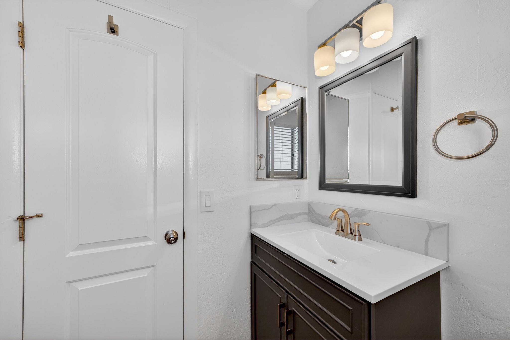 Detail Gallery Image 32 of 46 For 631-633  Hillside Terrace, Vista,  CA 92084 - – Beds | – Baths