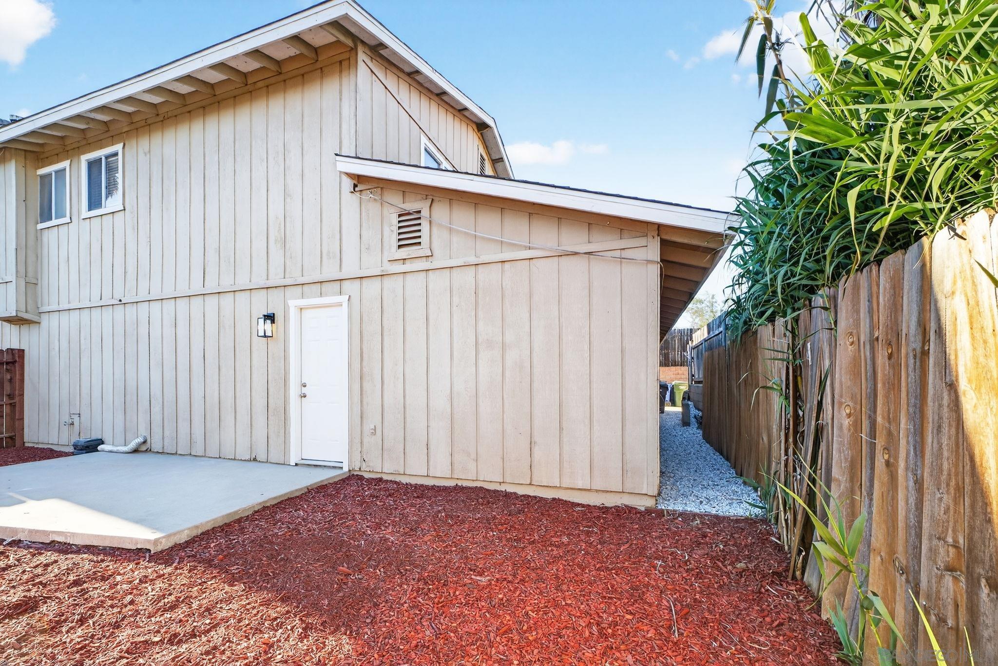 Detail Gallery Image 39 of 46 For 631-633  Hillside Terrace, Vista,  CA 92084 - – Beds | – Baths