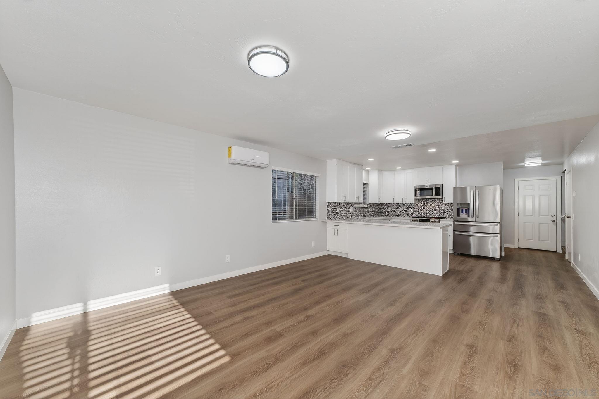 Detail Gallery Image 5 of 46 For 631-633  Hillside Terrace, Vista,  CA 92084 - – Beds | – Baths