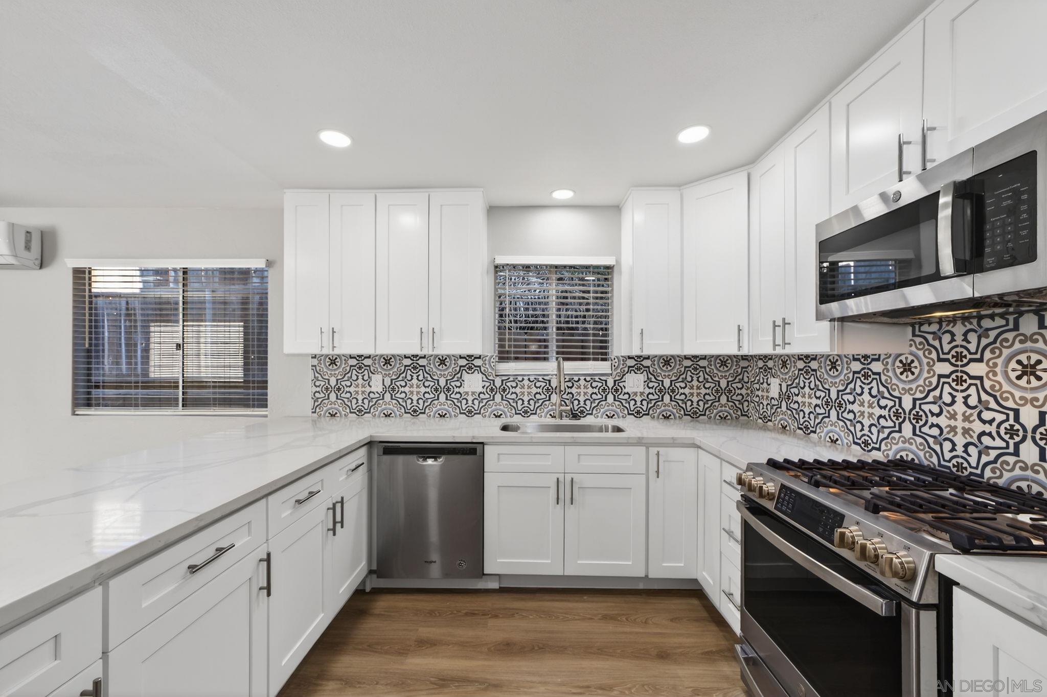 Detail Gallery Image 8 of 46 For 631-633  Hillside Terrace, Vista,  CA 92084 - – Beds | – Baths