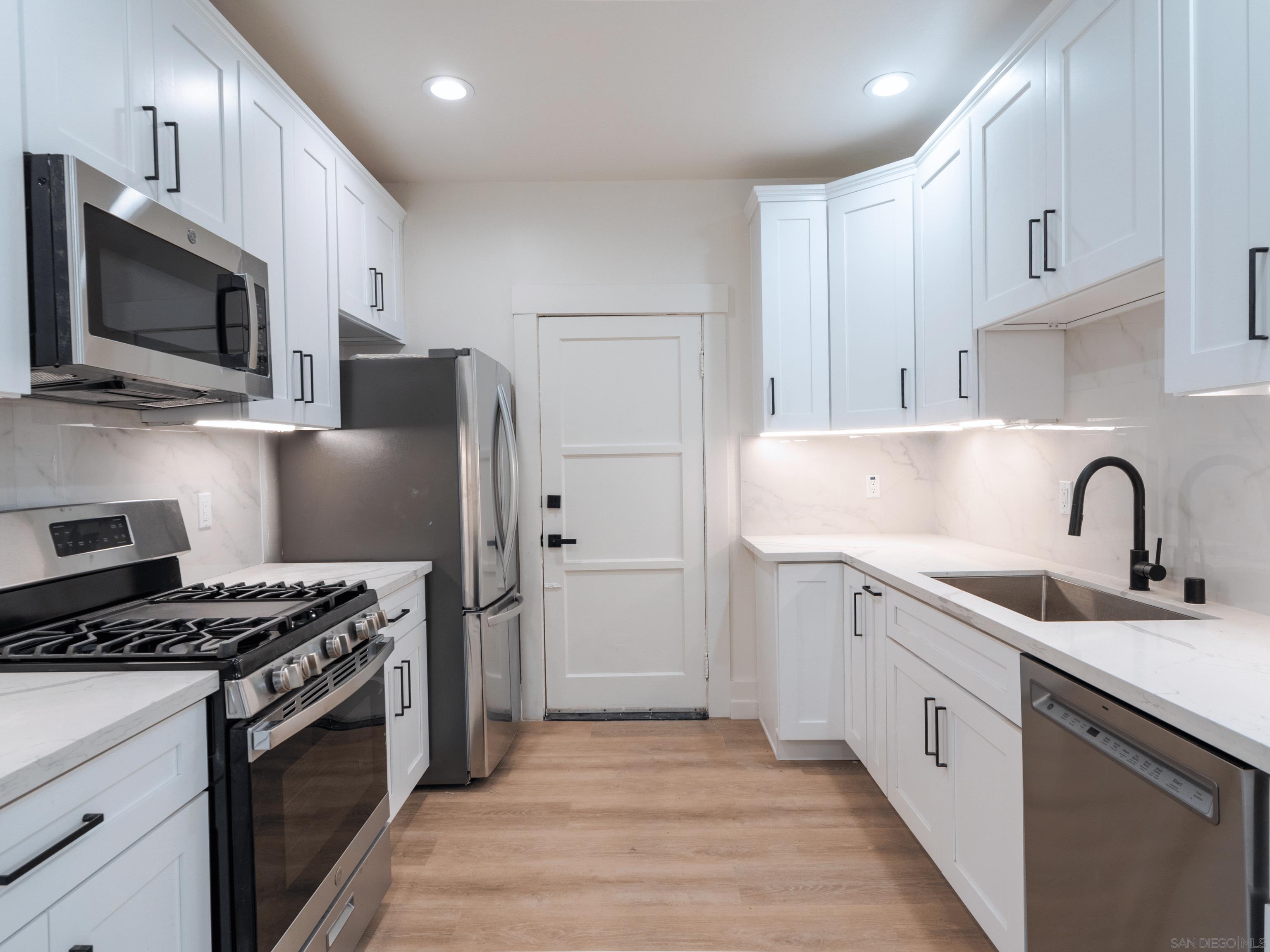 Detail Gallery Image 21 of 31 For 3941  Georgia St, San Diego,  CA 92103 - – Beds | – Baths