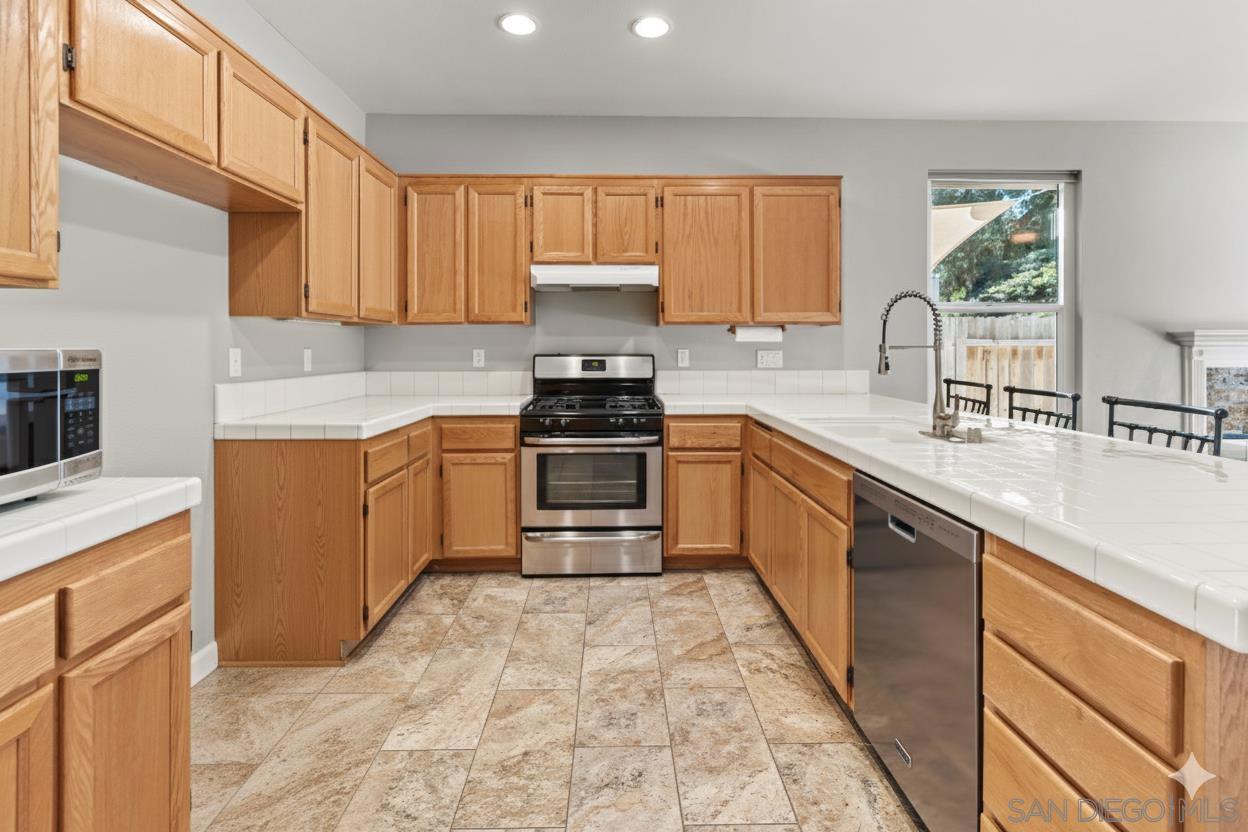 Detail Gallery Image 6 of 20 For 793  Fulton Rd, San Marcos,  CA 92069 - 3 Beds | 2 Baths