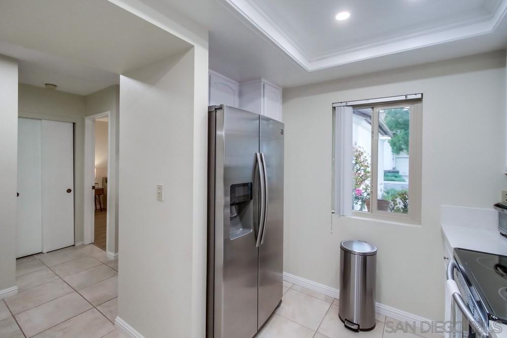 Detail Gallery Image 12 of 63 For 12242  Paseo Lucido  C, San Diego,  CA 92128 - 2 Beds | 2 Baths