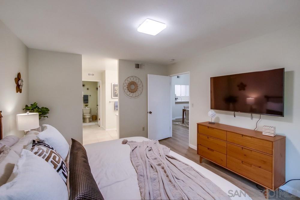 Detail Gallery Image 17 of 63 For 12242  Paseo Lucido  C, San Diego,  CA 92128 - 2 Beds | 2 Baths