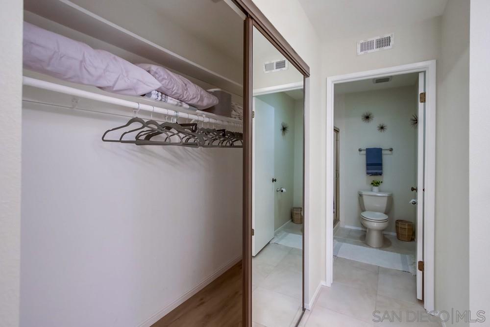 Detail Gallery Image 20 of 63 For 12242  Paseo Lucido  C, San Diego,  CA 92128 - 2 Beds | 2 Baths