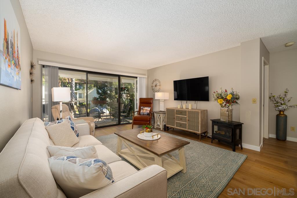 Detail Gallery Image 3 of 57 For 17617  Pomerado Rd  215, San Diego,  CA 92128 - 2 Beds | 2 Baths
