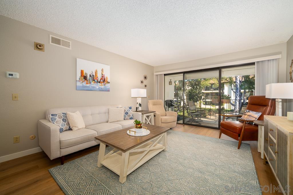 Detail Gallery Image 4 of 57 For 17617  Pomerado Rd  215, San Diego,  CA 92128 - 2 Beds | 2 Baths