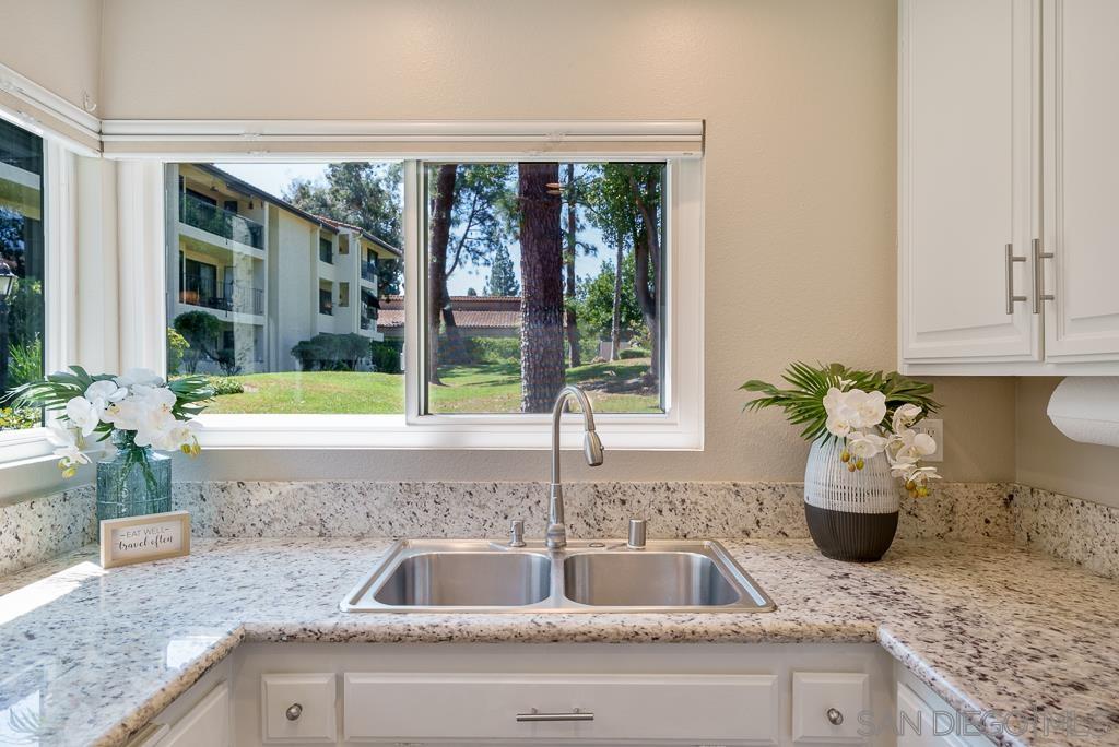 Detail Gallery Image 14 of 61 For 17637  Pomerado Rd  123, San Diego,  CA 92128 - 2 Beds | 2 Baths