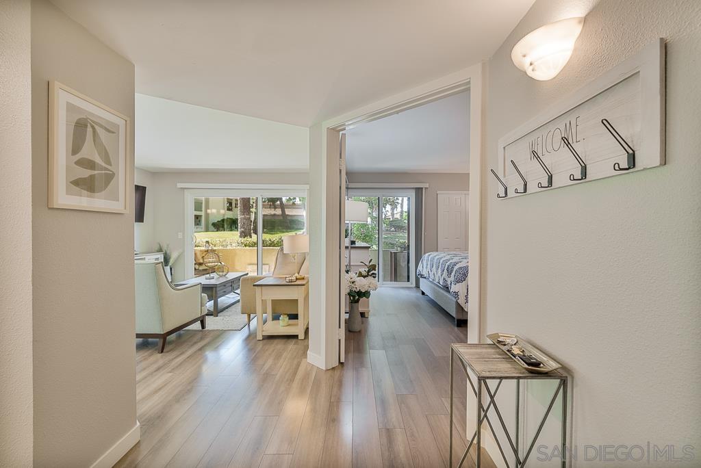 Detail Gallery Image 5 of 61 For 17637  Pomerado Rd  123, San Diego,  CA 92128 - 2 Beds | 2 Baths