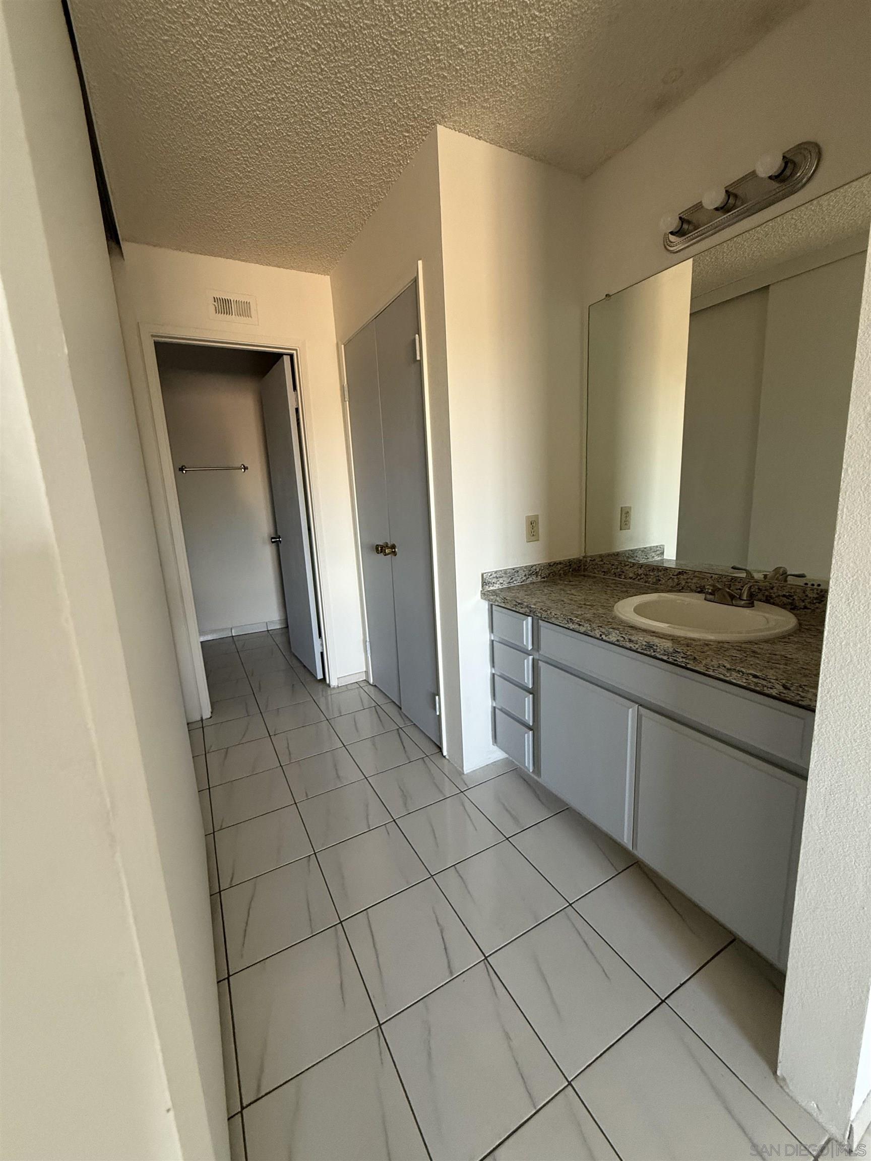 Detail Gallery Image 4 of 12 For 7735  Saranac Pl  #58,  La Mesa,  CA 91941 - 2 Beds | 2 Baths