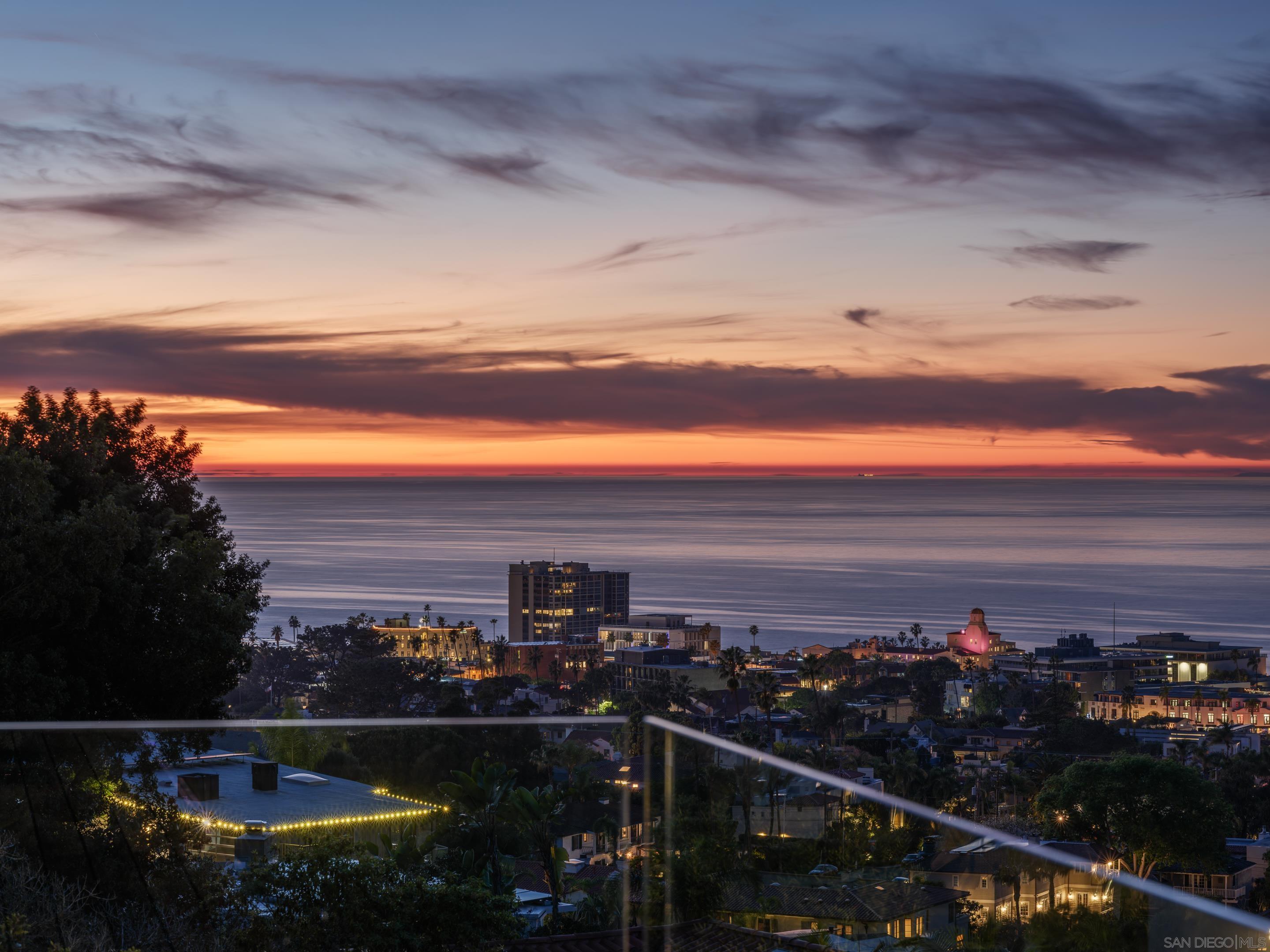 Detail Gallery Image 17 of 36 For 1642  Valdes Dr., La Jolla,  CA 92037 - 5 Beds | 5 Baths