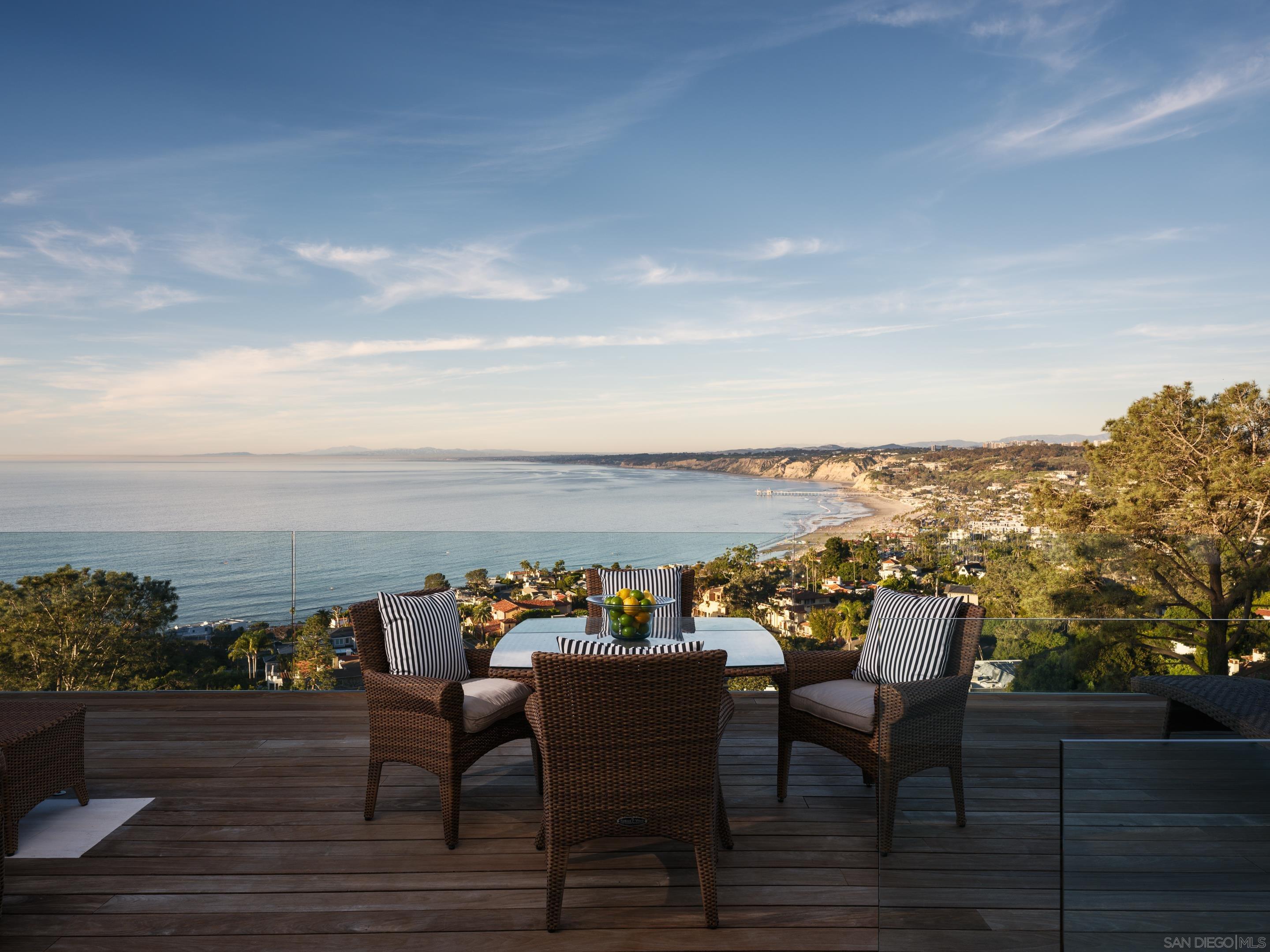 Detail Gallery Image 36 of 36 For 1642  Valdes Dr., La Jolla,  CA 92037 - 5 Beds | 5 Baths