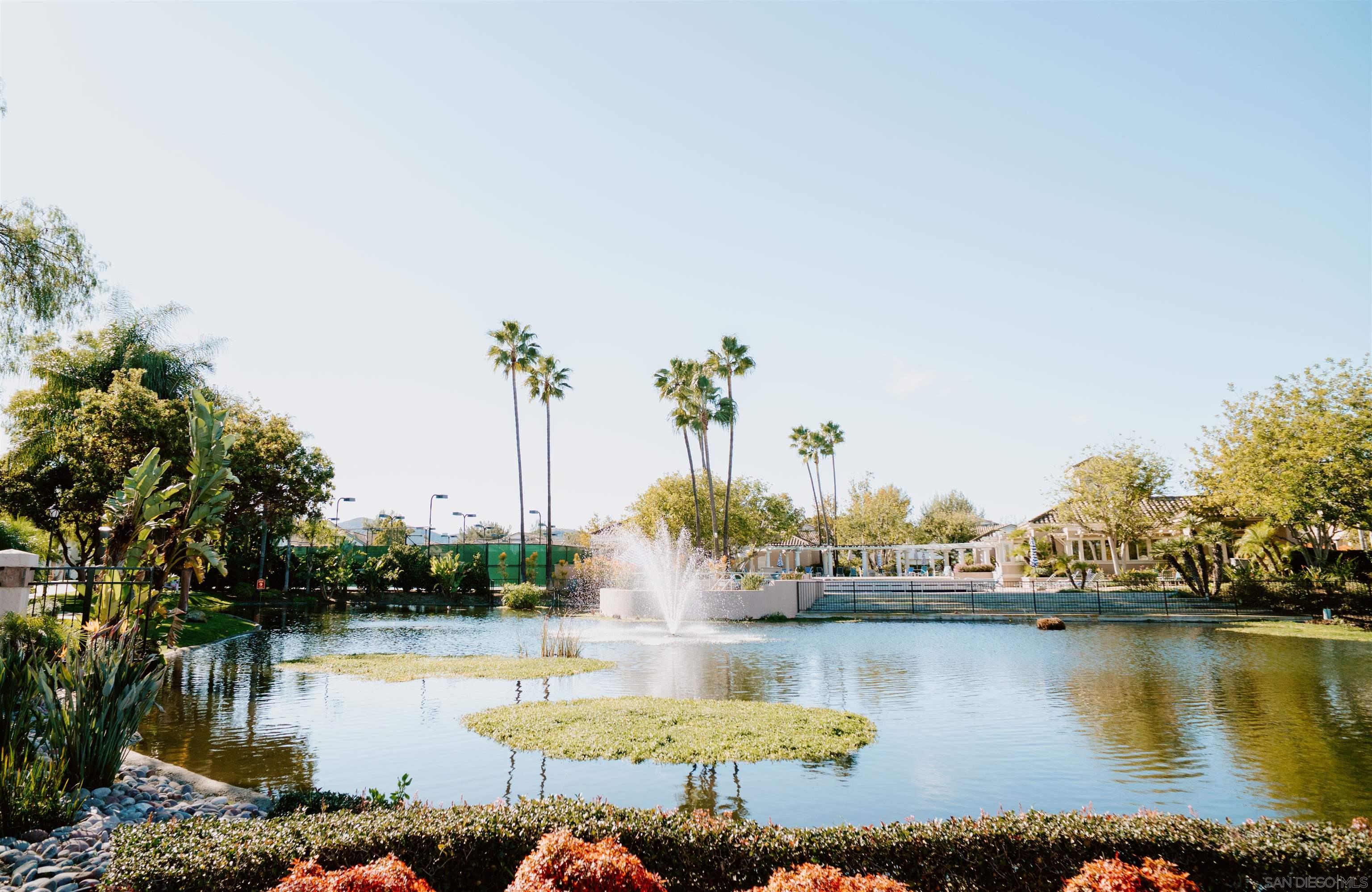 Detail Gallery Image 2 of 41 For 18638  Caminito Cantilena  #272,  San Diego,  CA 92128 - 3 Beds | 2 Baths