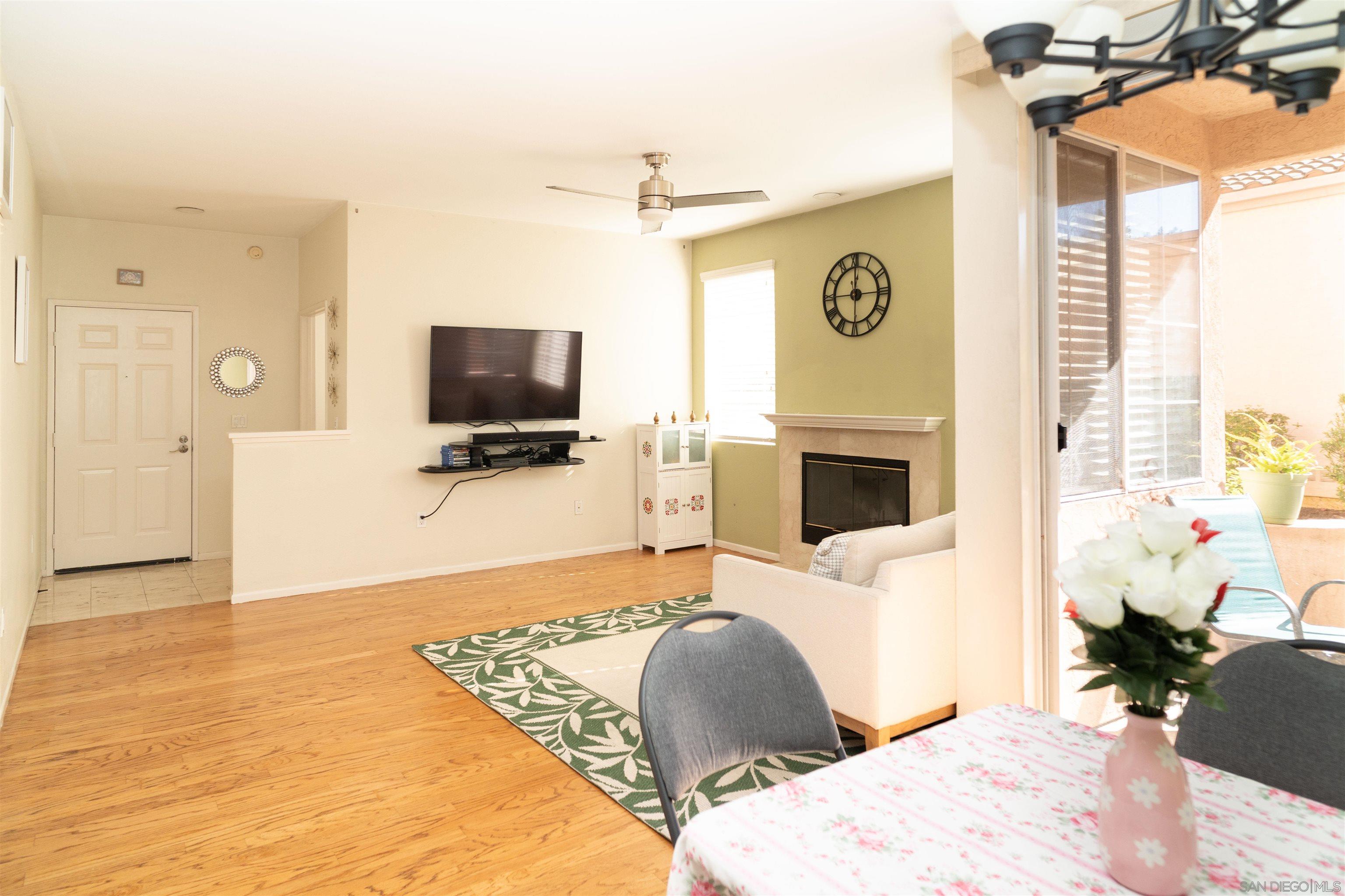 Detail Gallery Image 15 of 41 For 18638  Caminito Cantilena  #272,  San Diego,  CA 92128 - 3 Beds | 2 Baths